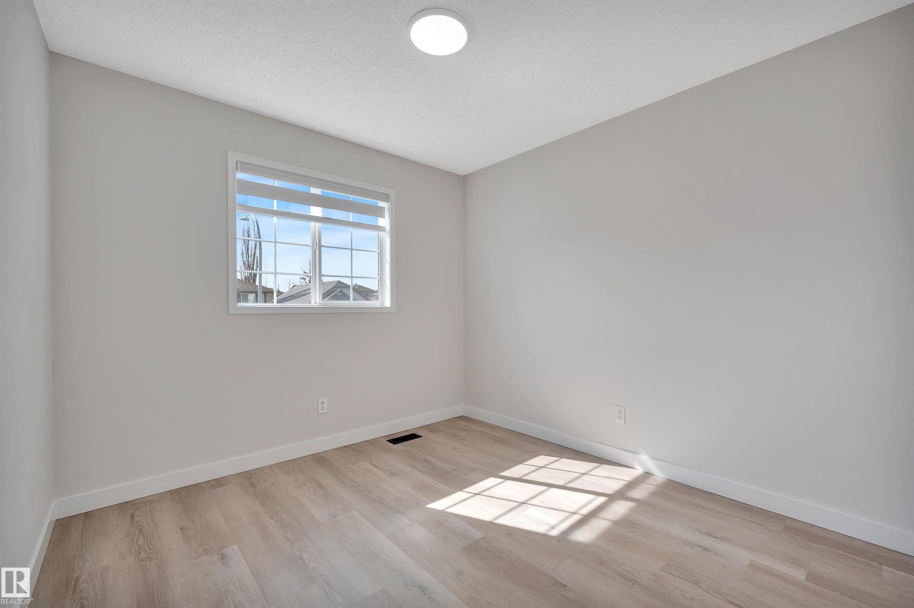4124 37A Avenue, Edmonton, AB