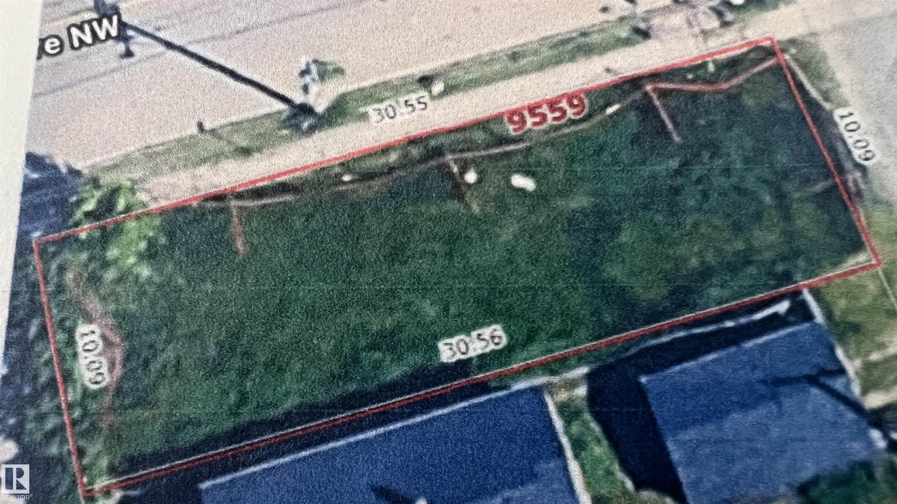 Property Survey. Indicating the boundaries and dimensions of the property - 9559 106 Avenue, Edmonton, AB
