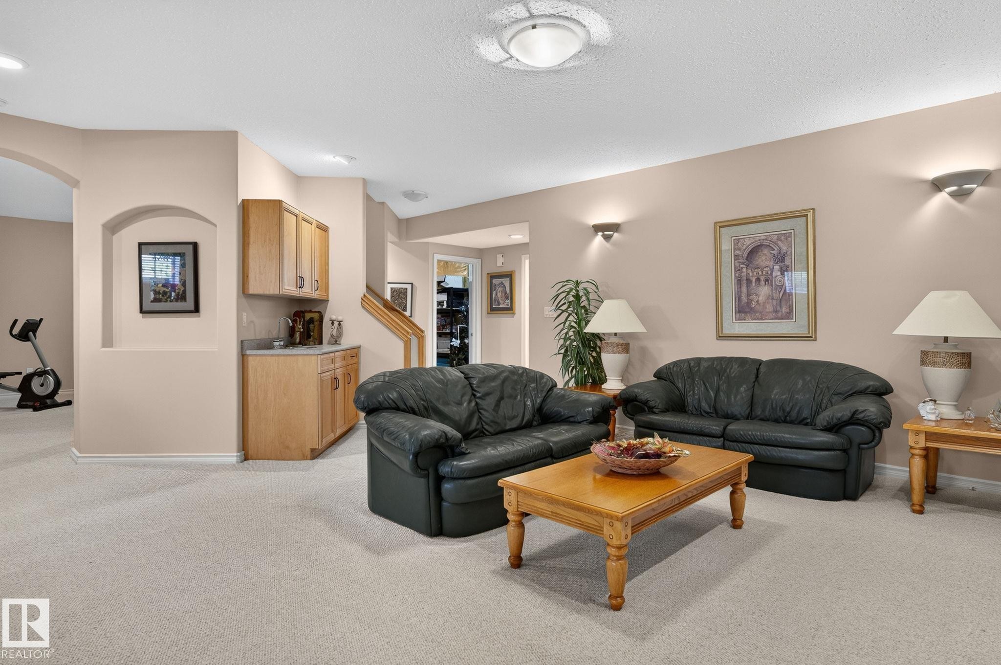 6 Prestige Point Nw, Edmonton, AB
