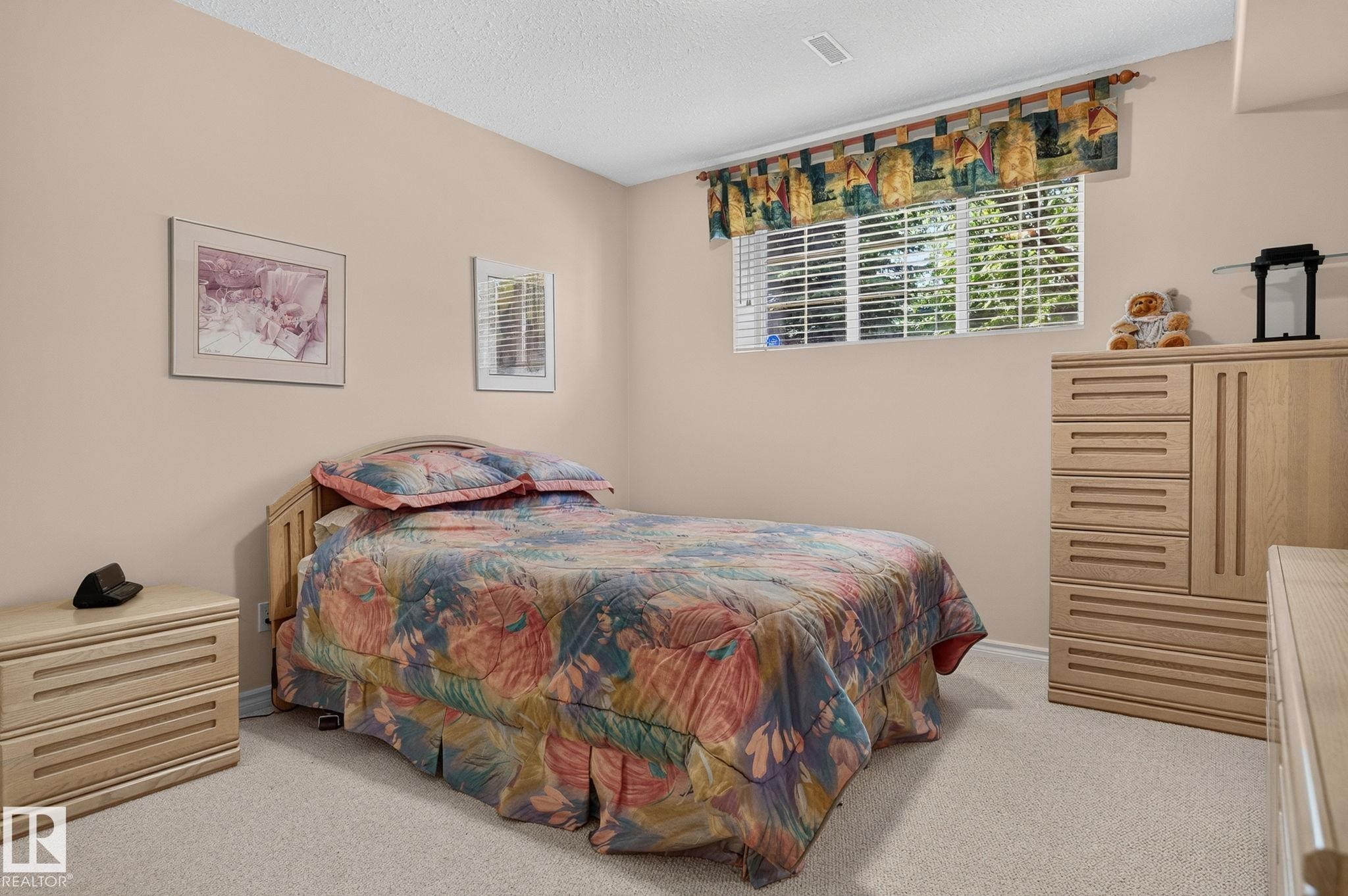 6 Prestige Point Nw, Edmonton, AB