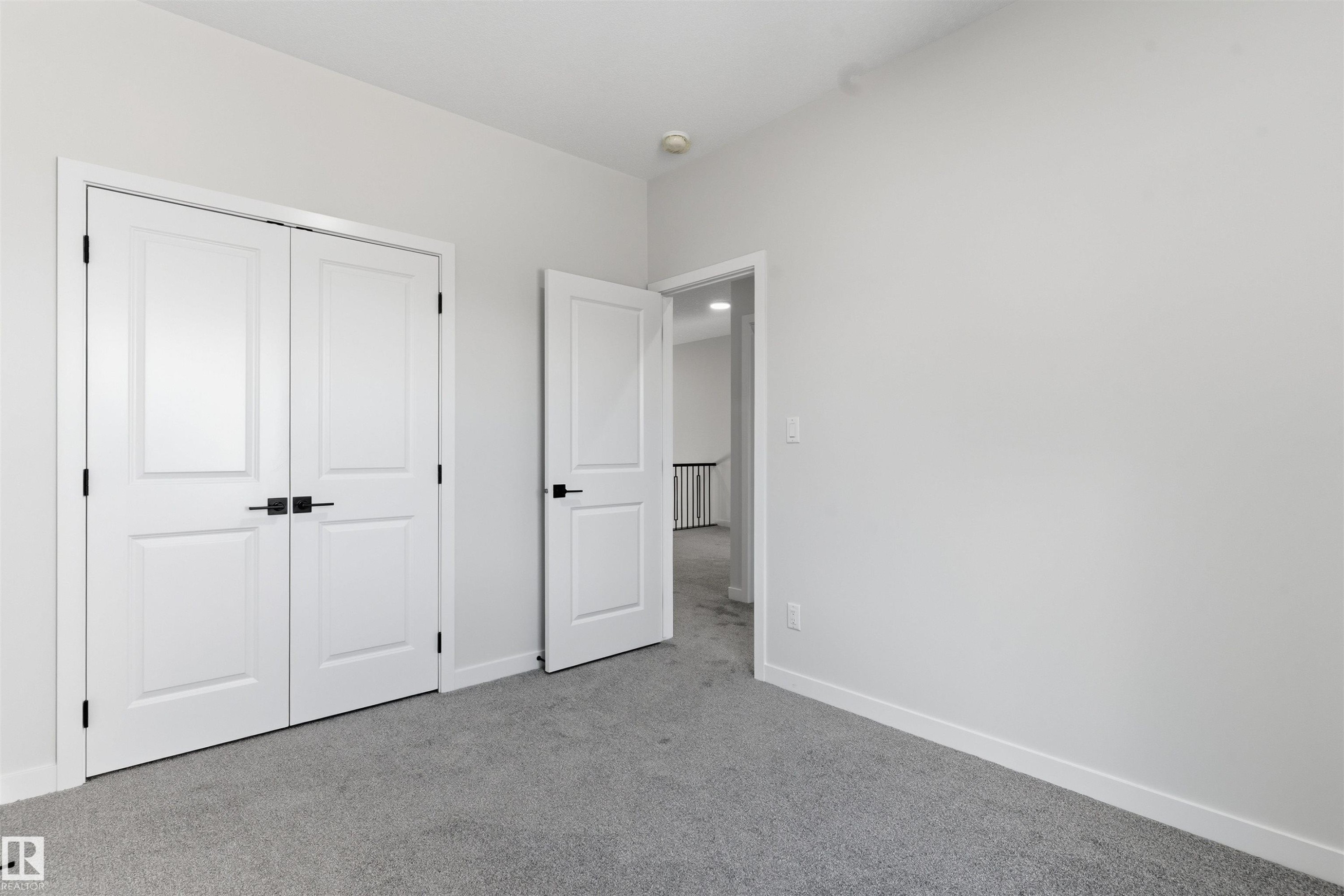 1721 Crossbill Loop, Edmonton, AB