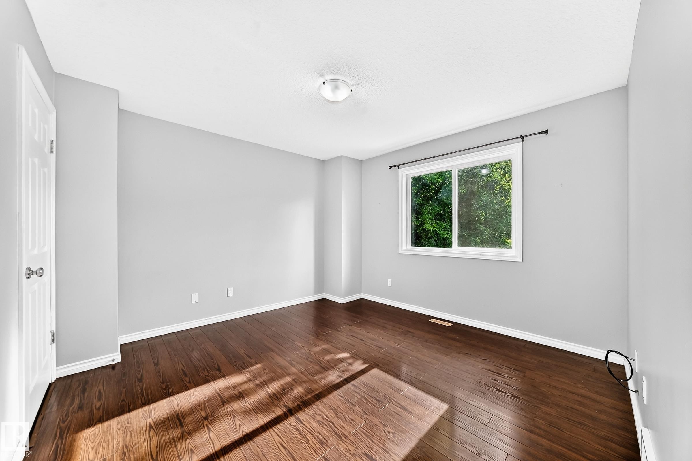 12124 122 Street, Edmonton, AB