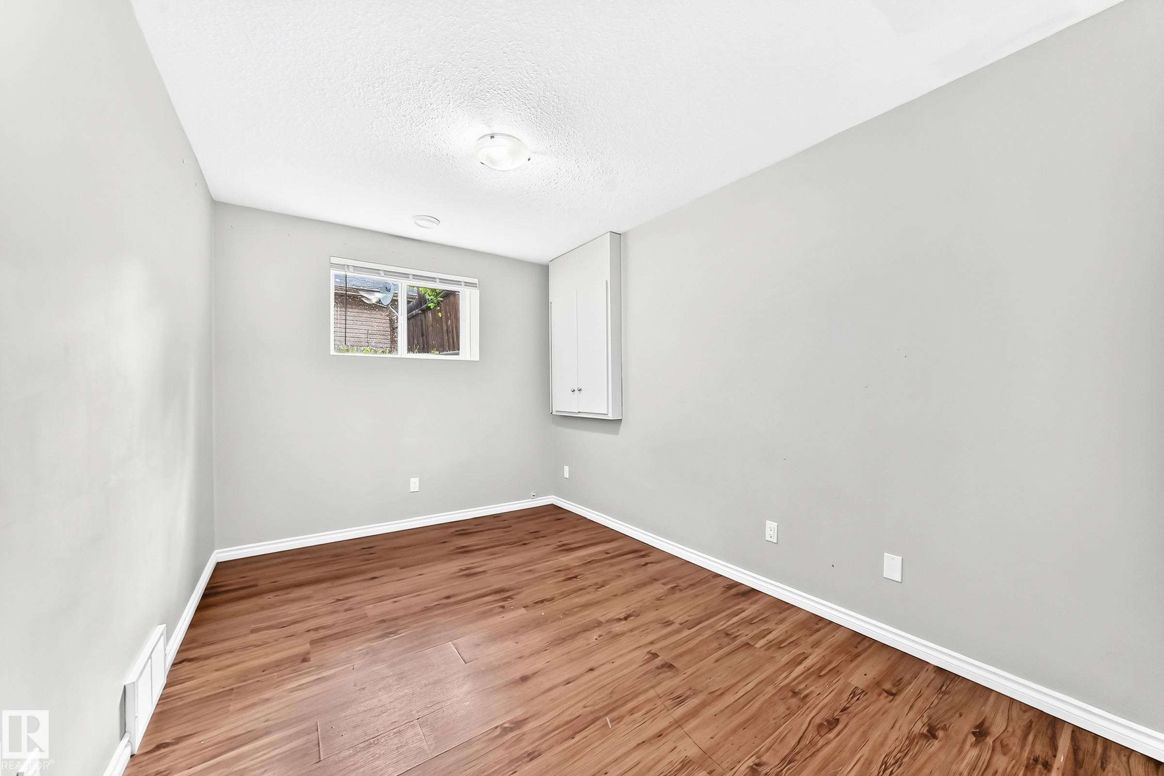 12124 122 Street, Edmonton, AB
