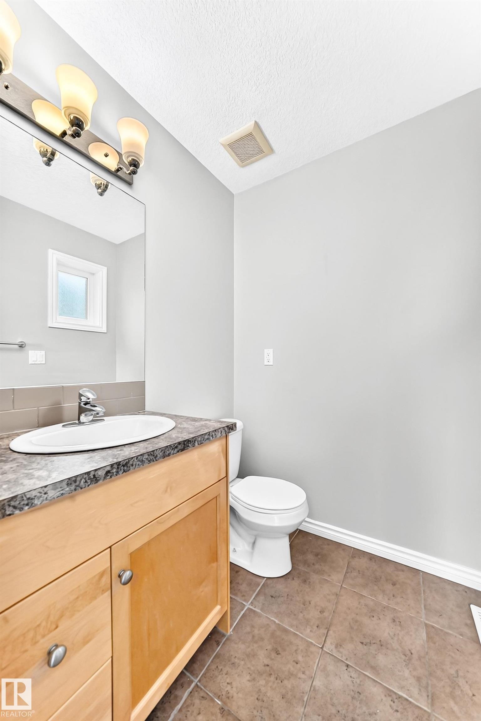 12124 122 Street, Edmonton, AB
