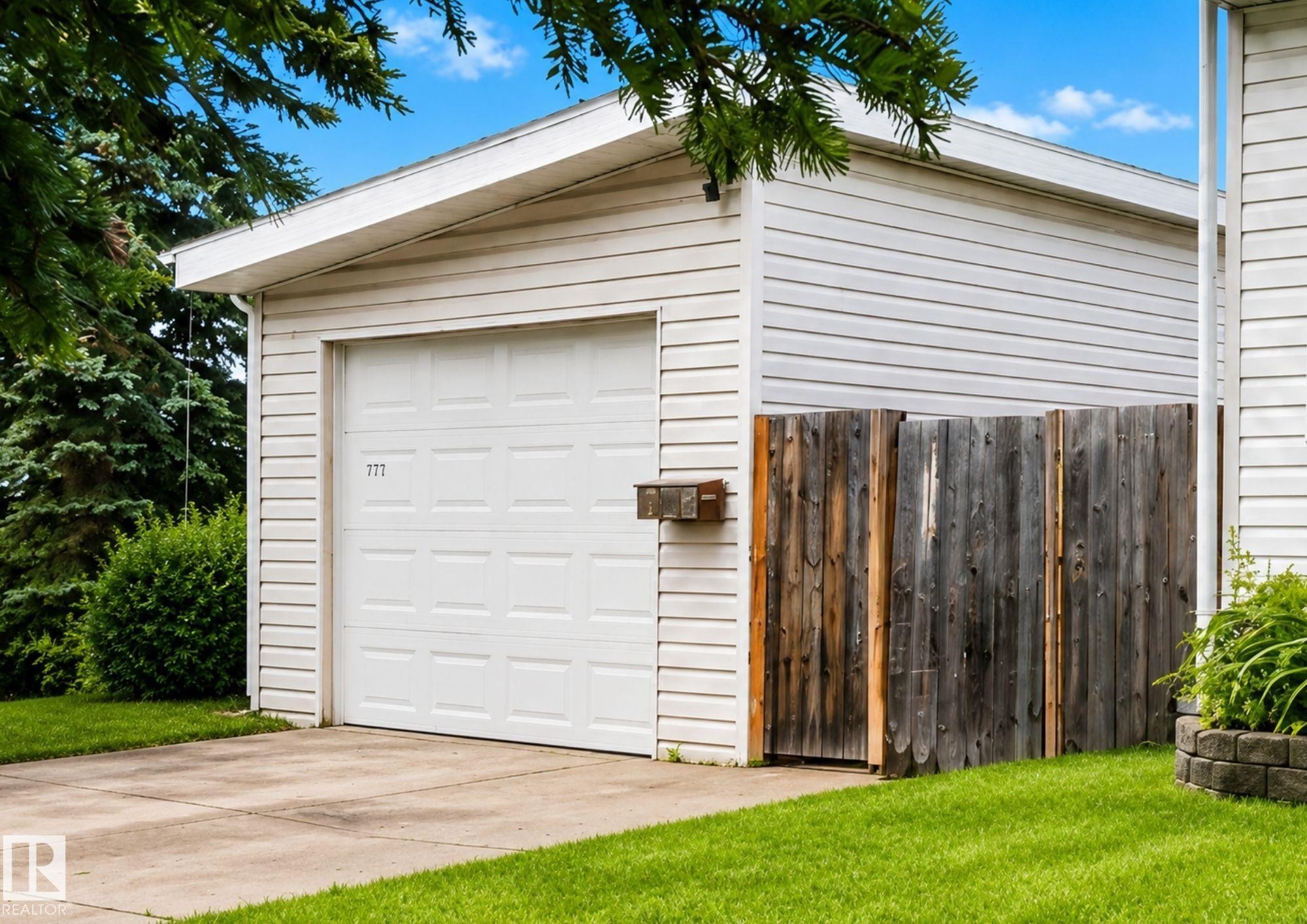 372 Evergreen Park Northwest, Edmonton, AB - Outdoor With Exterior