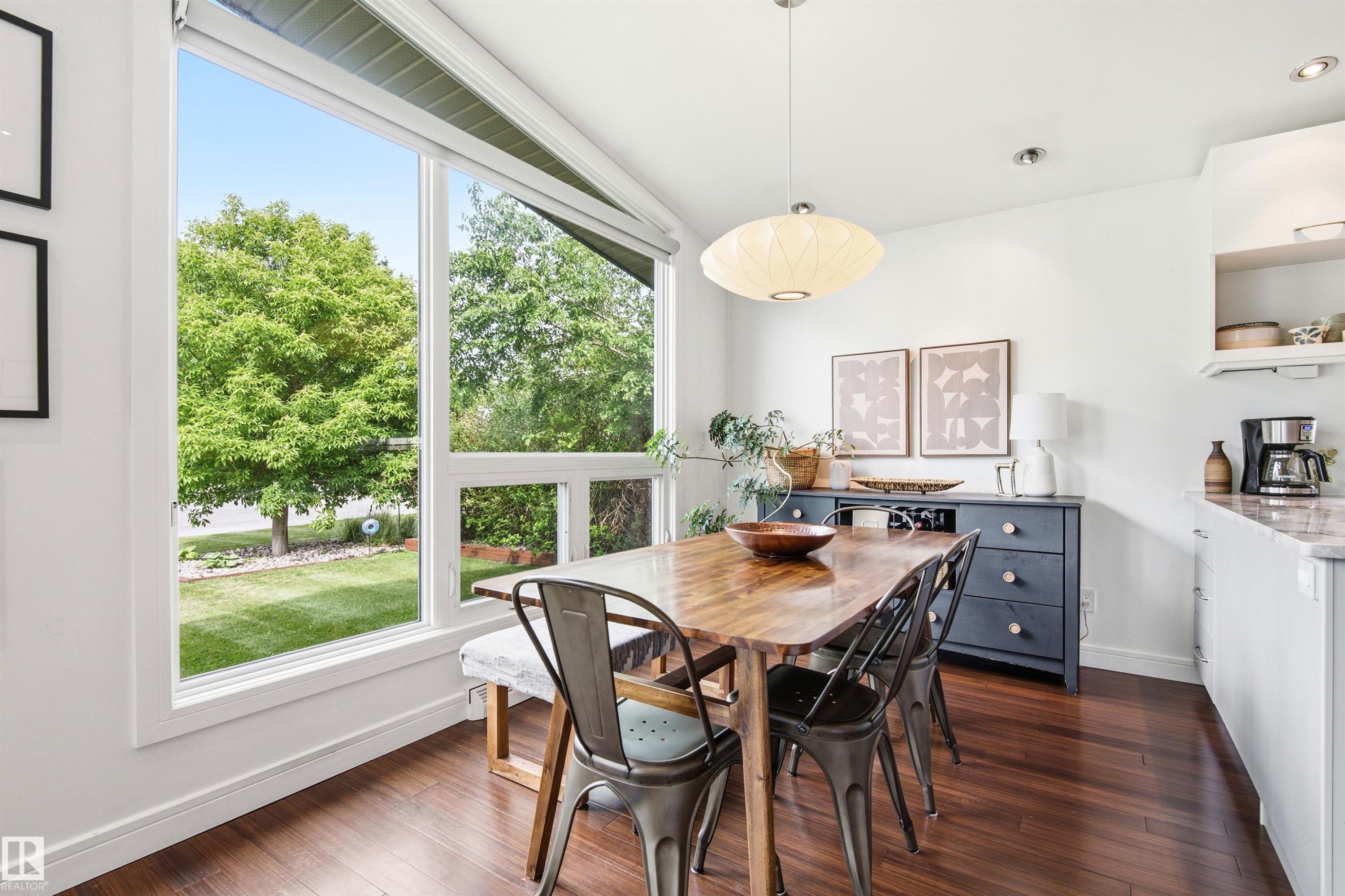6905 102A Avenue, Edmonton, AB