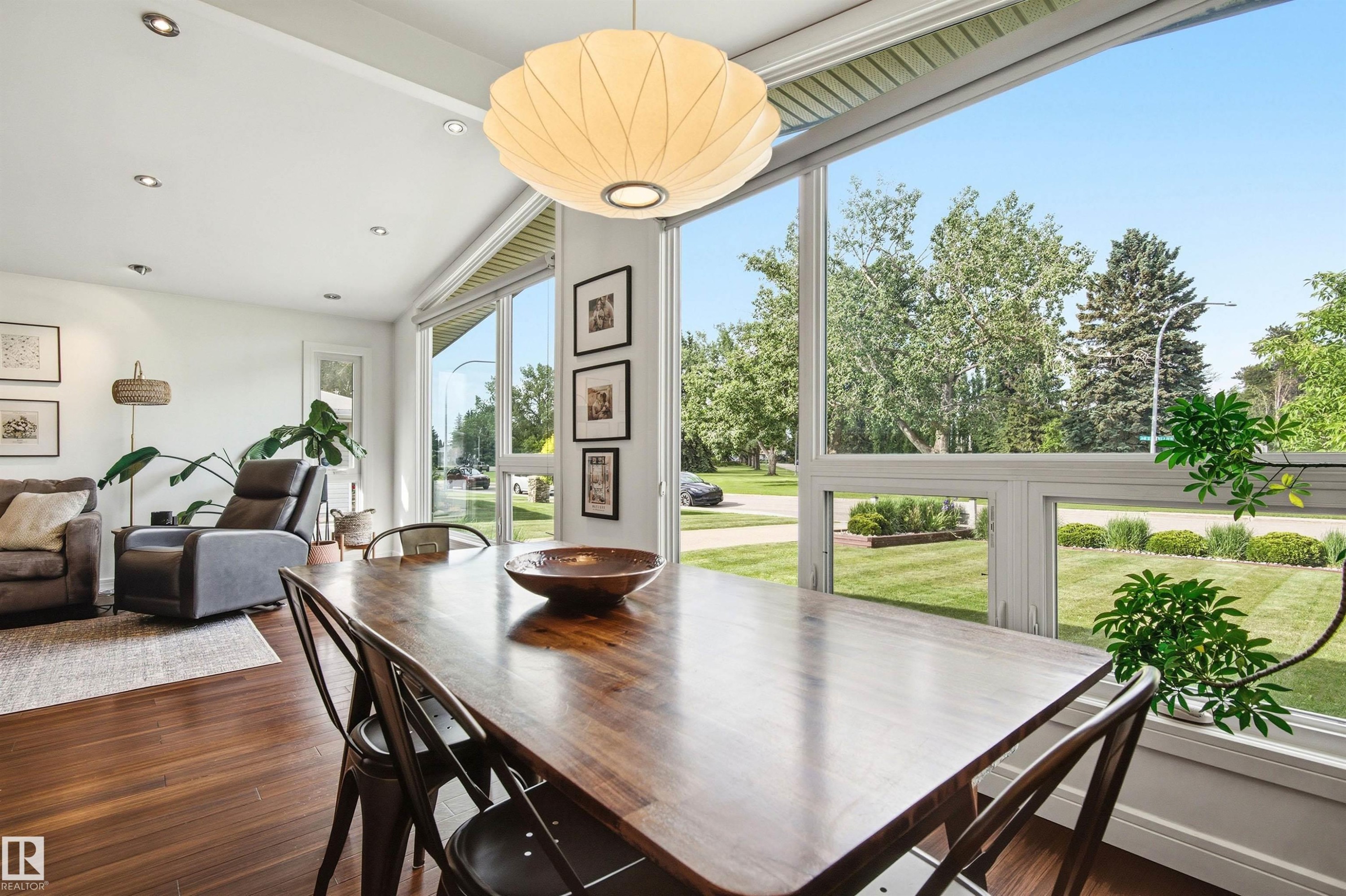 6905 102A Avenue, Edmonton, AB