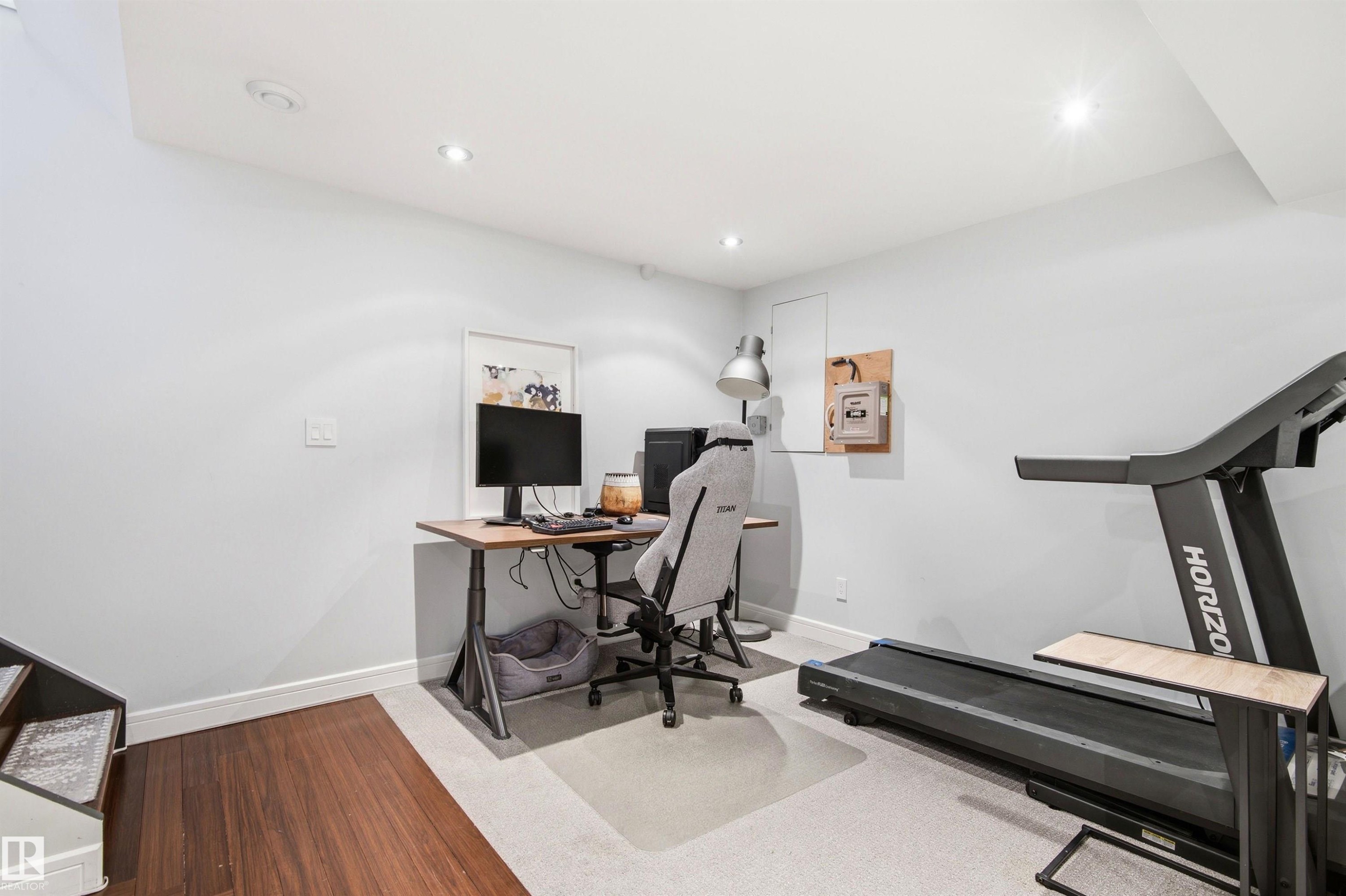 6905 102A Avenue, Edmonton, AB