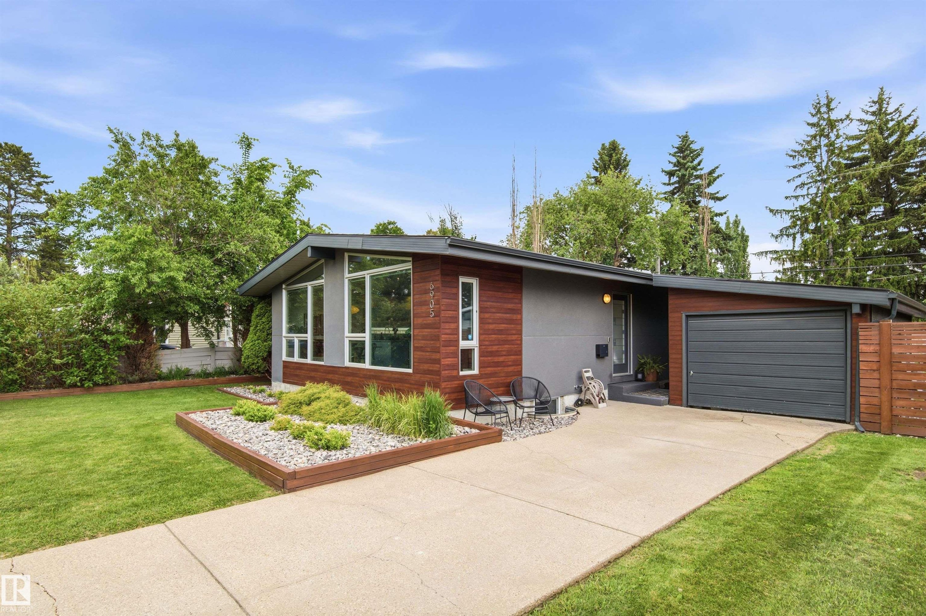 6905 102A Avenue, Edmonton, AB