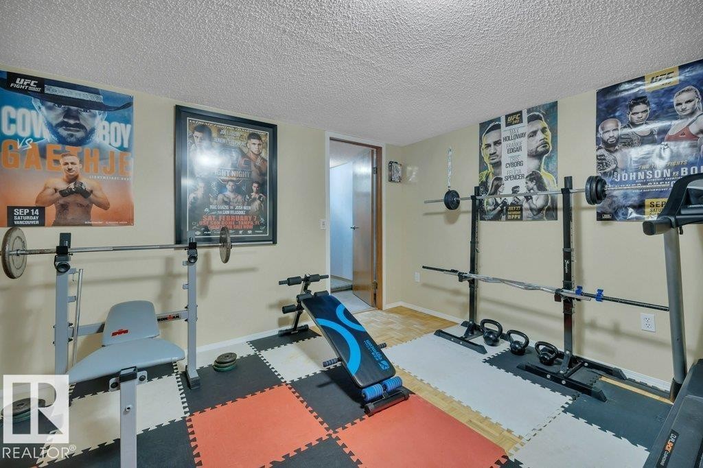 17927 92A Street Nw, Edmonton, AB