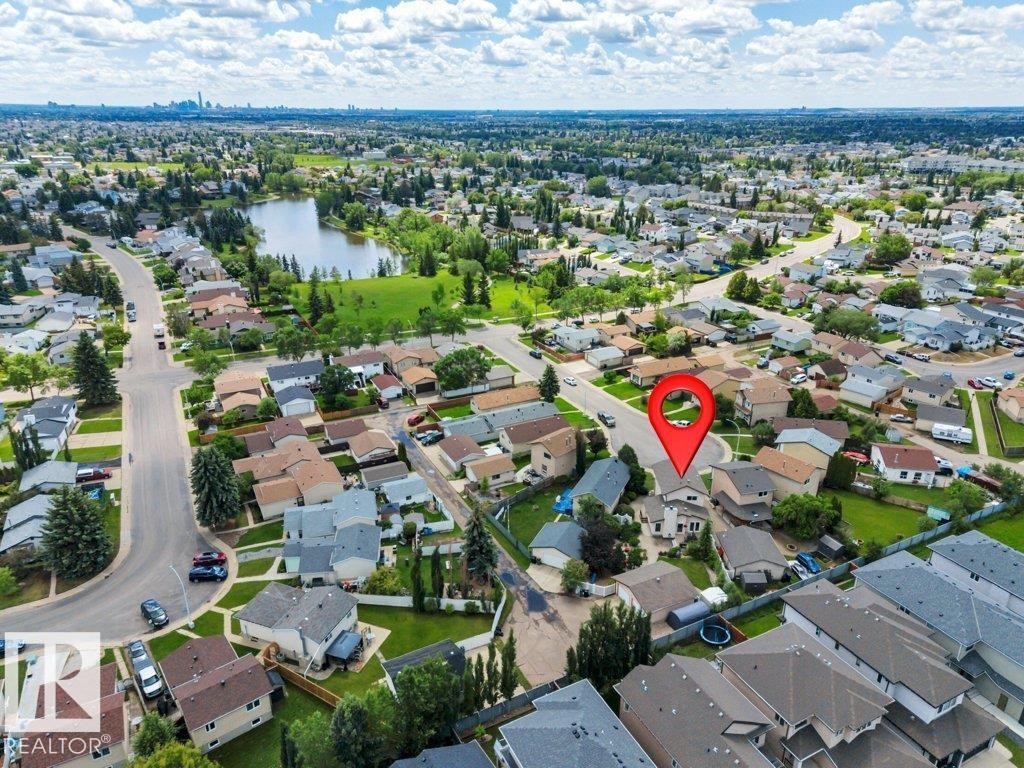 17927 92A Street Nw, Edmonton, AB