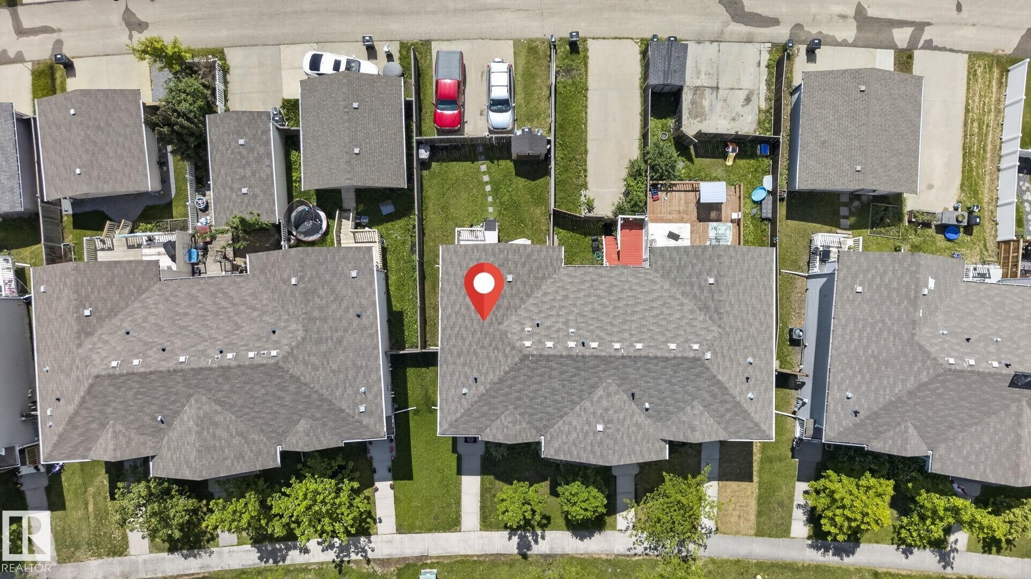 Image quality insufficient for description - 545 Watt Boulevard Sw, Edmonton, AB - Outdoor