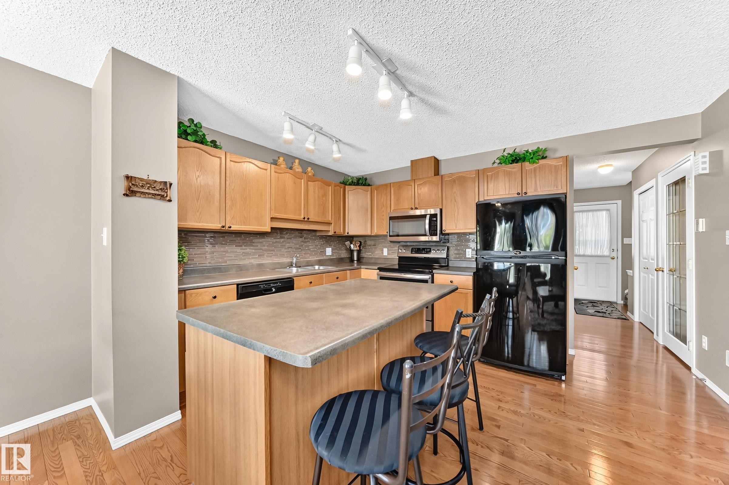 6 14803 Miller Boulevard, Edmonton, AB