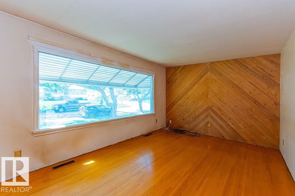 13031 63 Street, Edmonton, AB