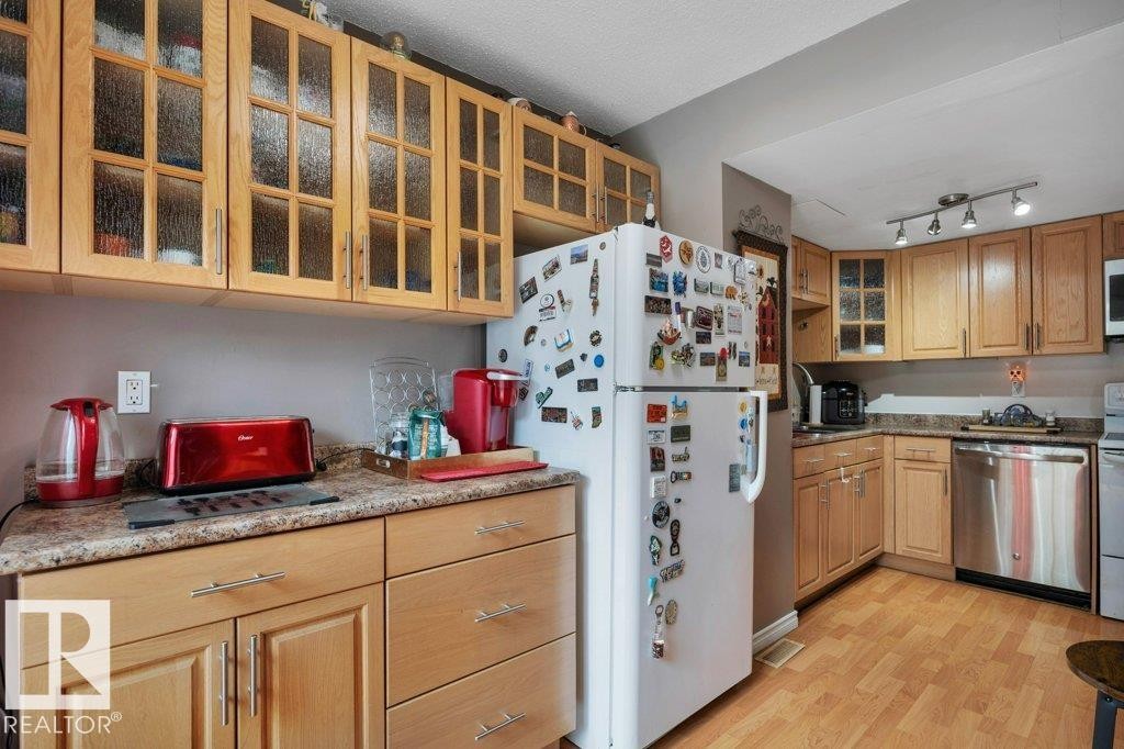 540 Willow Crest, Edmonton, AB