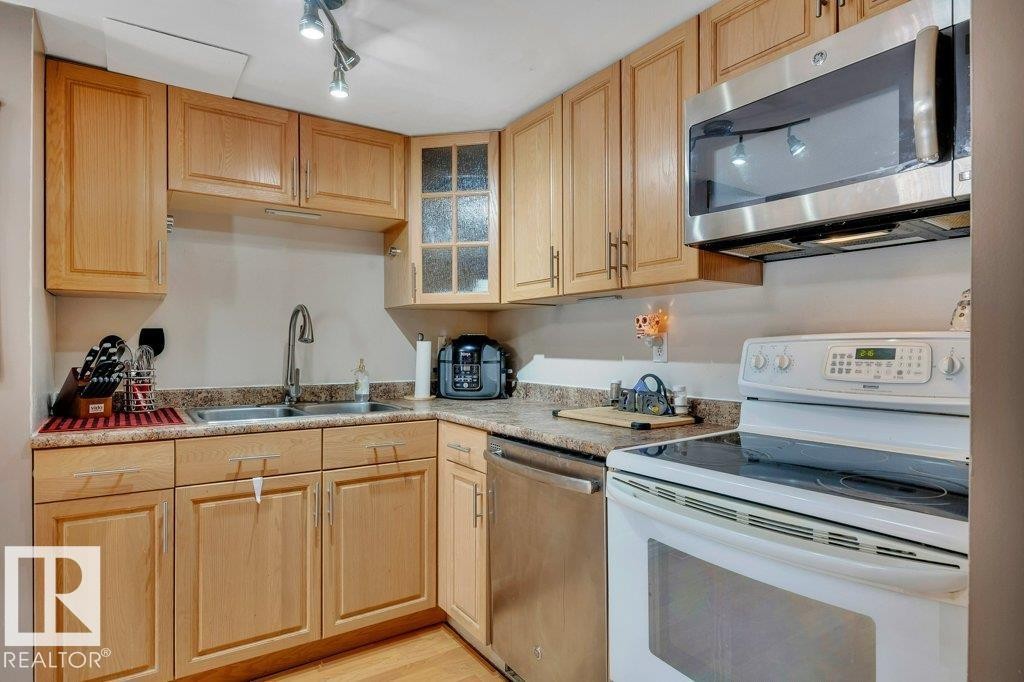 540 Willow Crest, Edmonton, AB