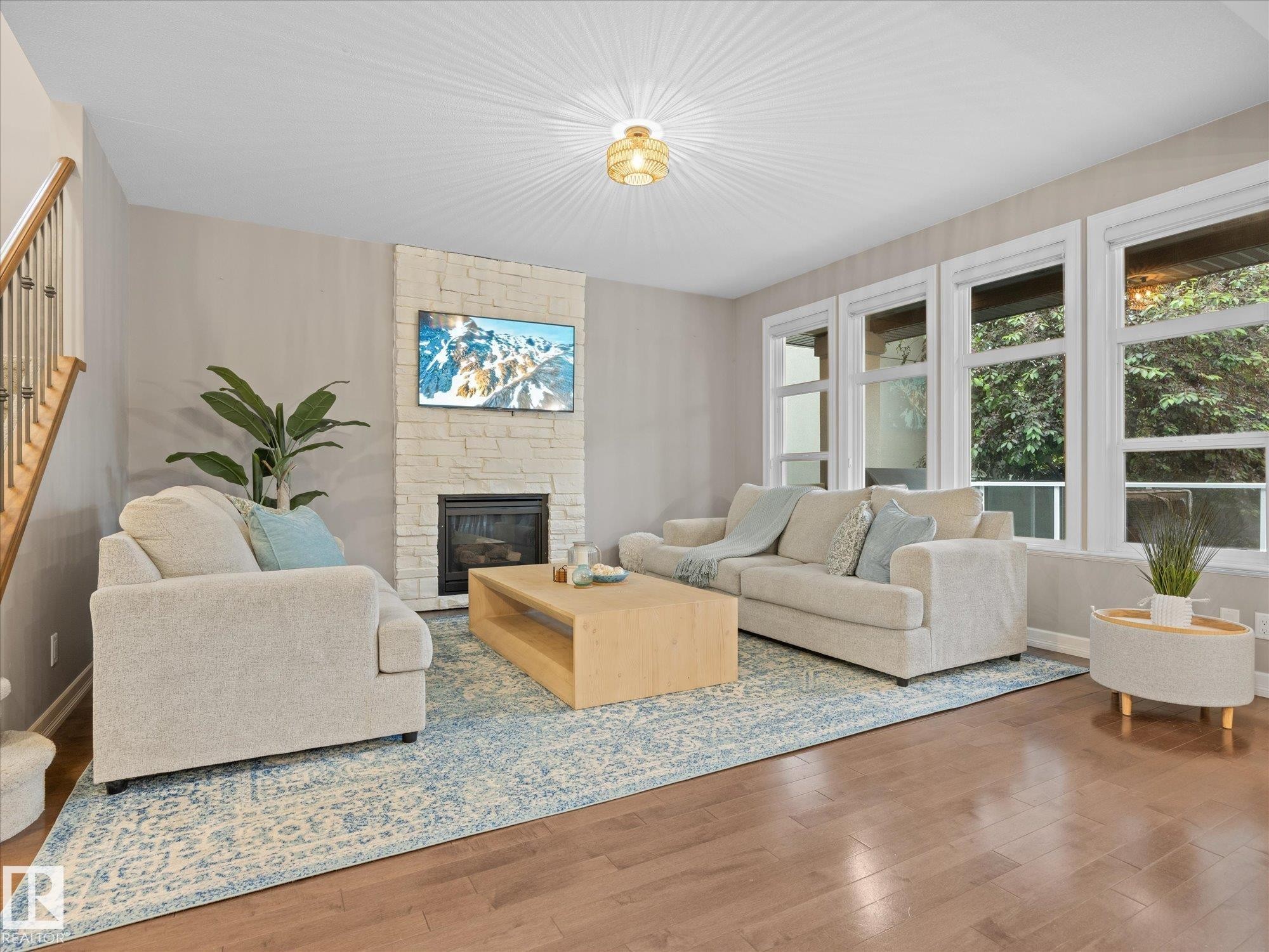 2307 Warry Court, Edmonton, AB