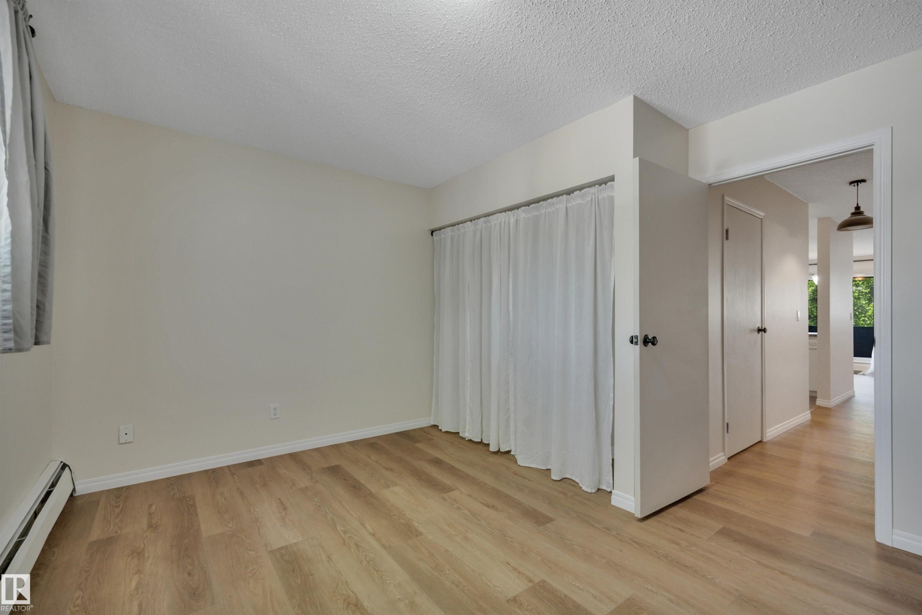 201 7915 112 Avenue, Edmonton, AB