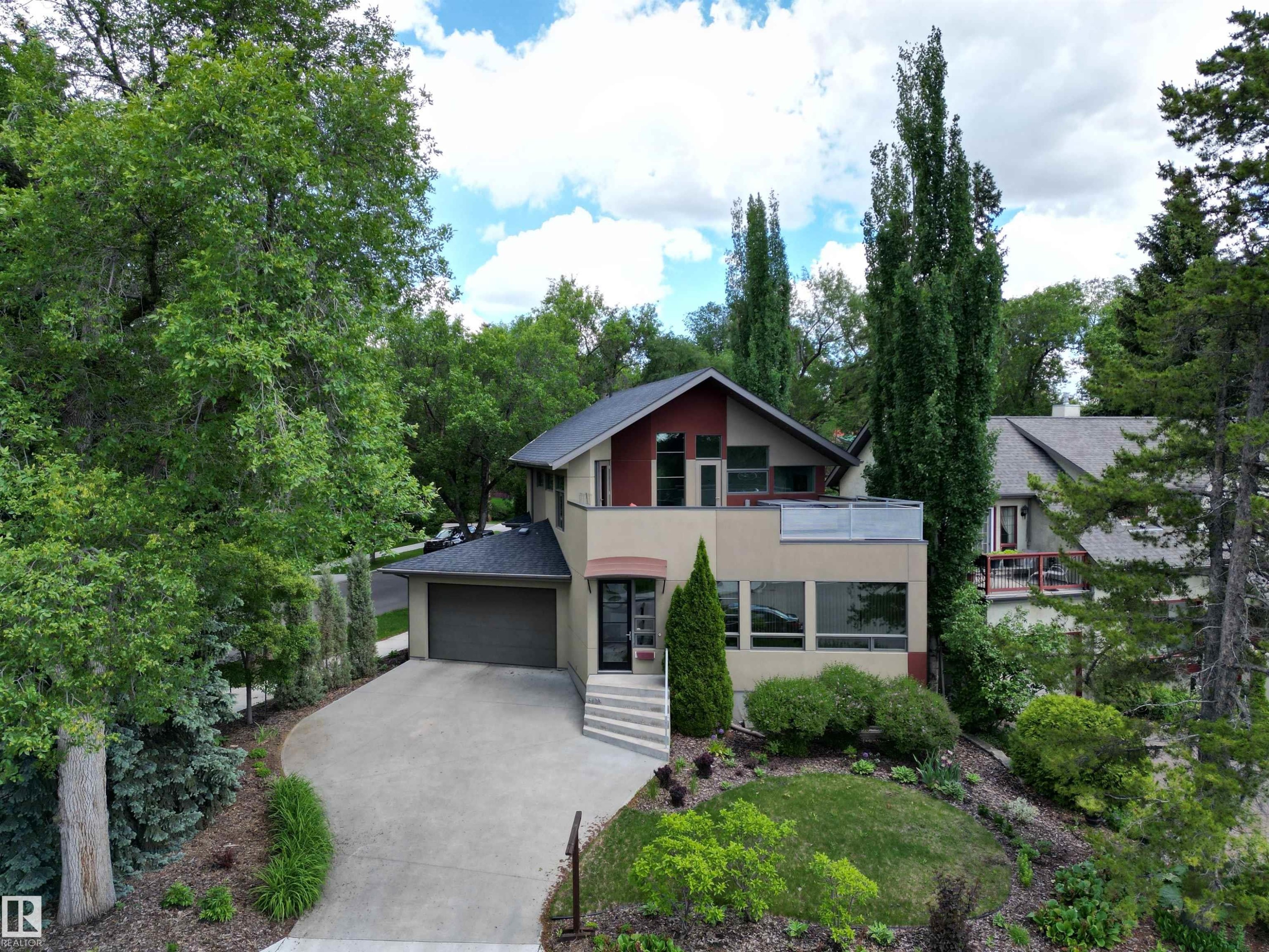 6428 Ada Boulevard Nw, Edmonton, AB - Outdoor