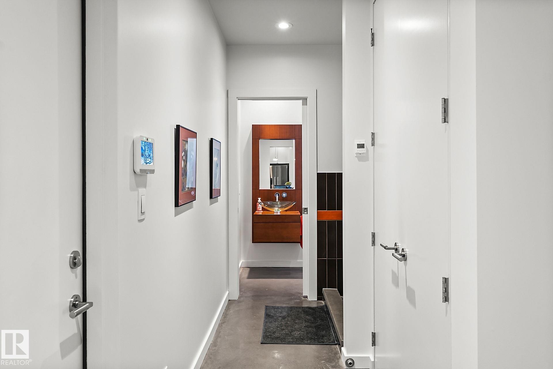 6428 Ada Boulevard Nw, Edmonton, AB - Indoor Photo Showing Other Room