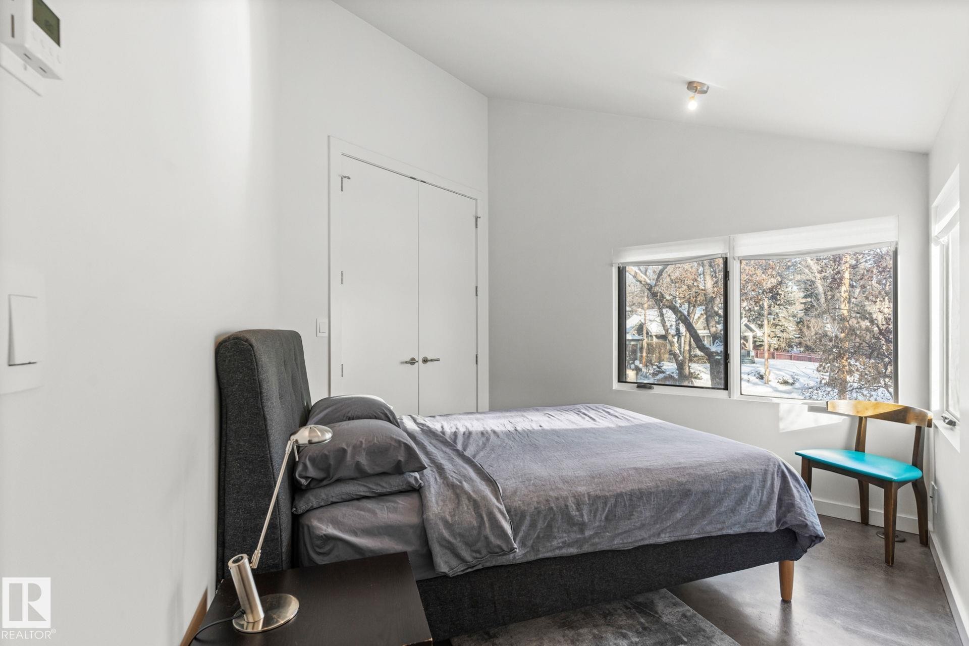 6428 Ada Boulevard Nw, Edmonton, AB - Indoor Photo Showing Bedroom