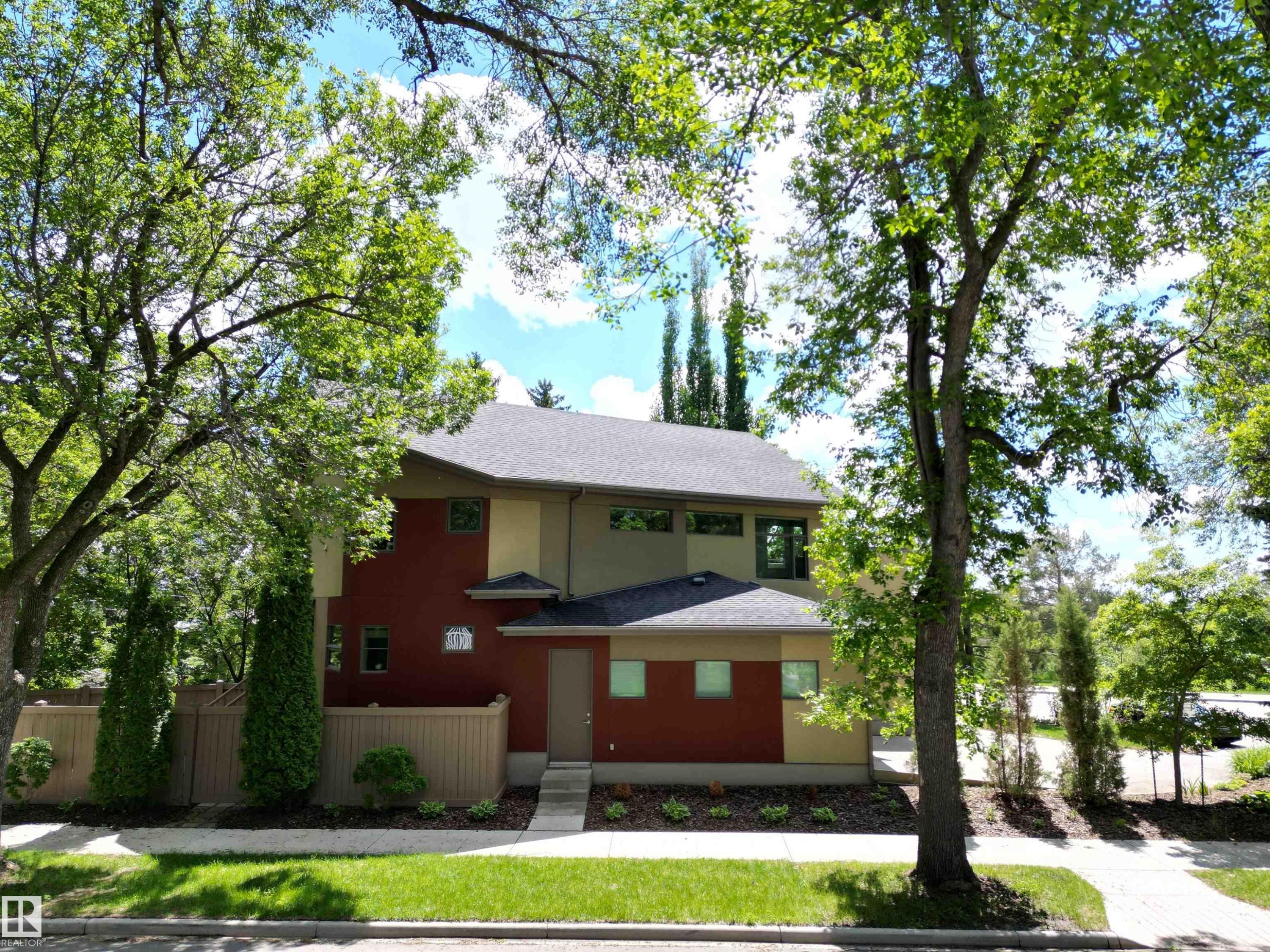 6428 Ada Boulevard Nw, Edmonton, AB - Outdoor