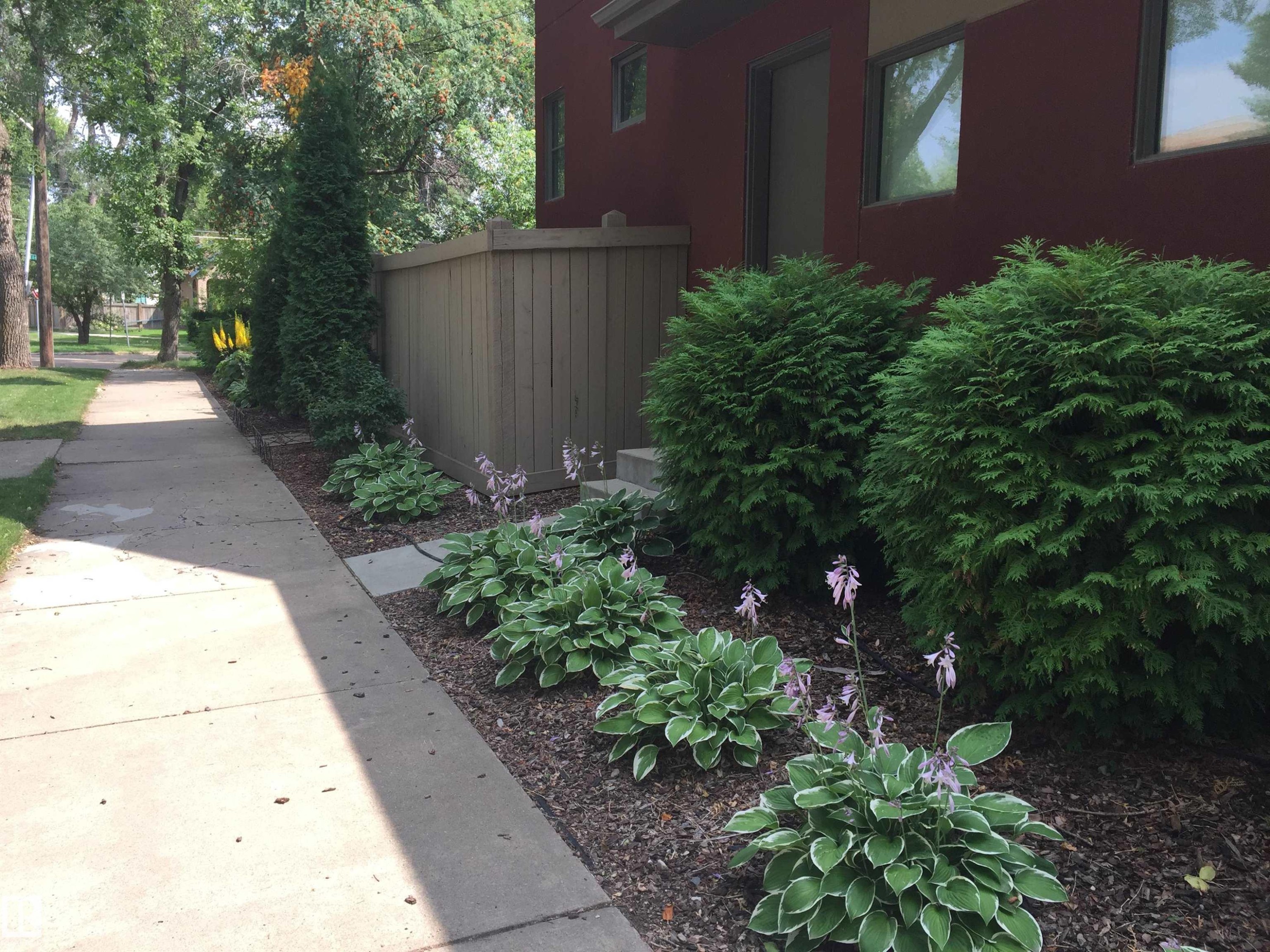 6428 Ada Boulevard Nw, Edmonton, AB - Outdoor