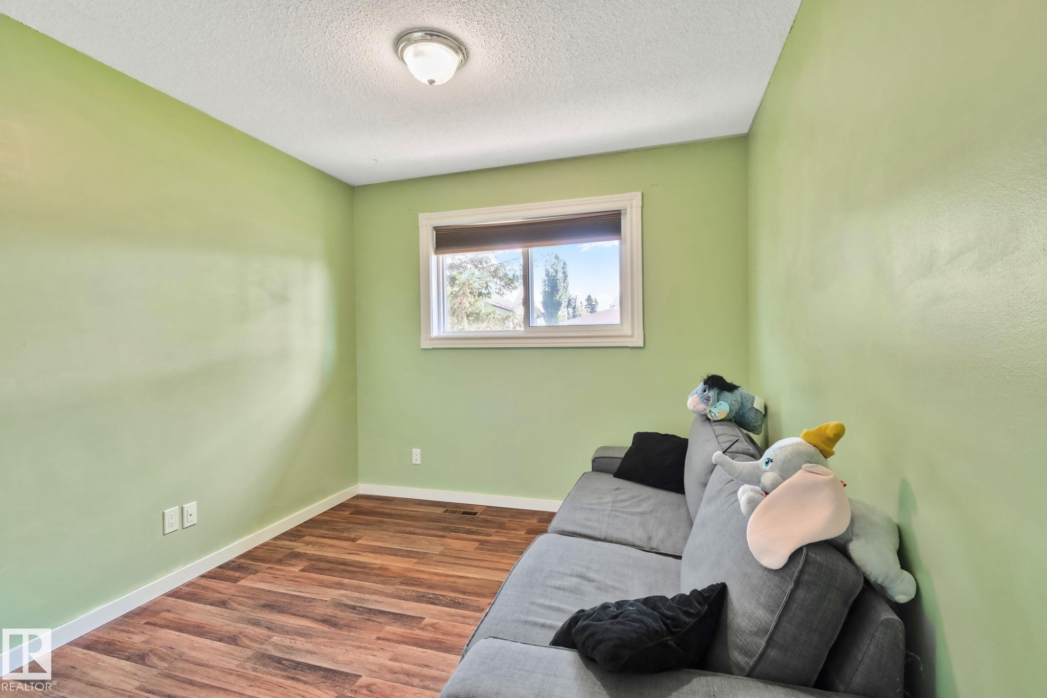 14820 75A Street, Edmonton, AB