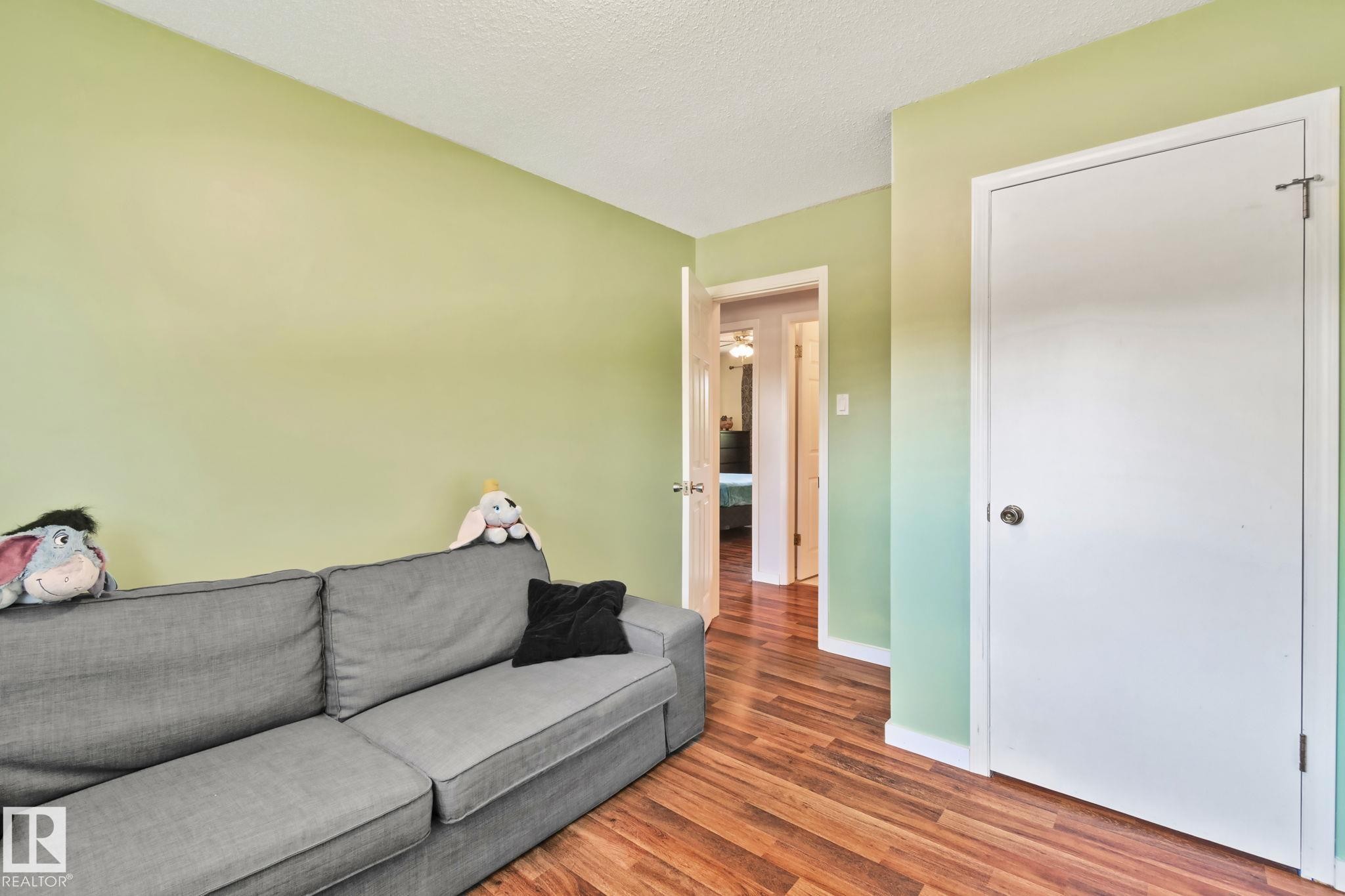 14820 75A Street, Edmonton, AB