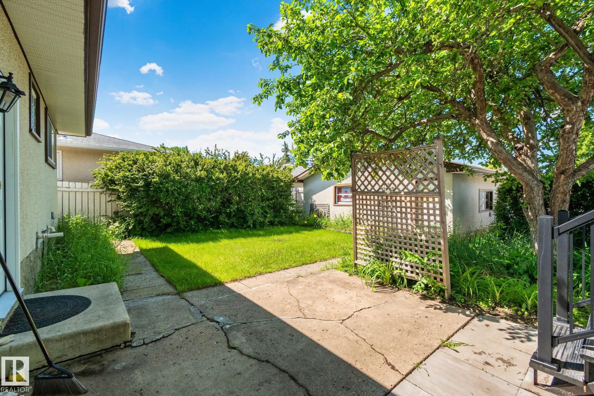 14820 75A Street, Edmonton, AB