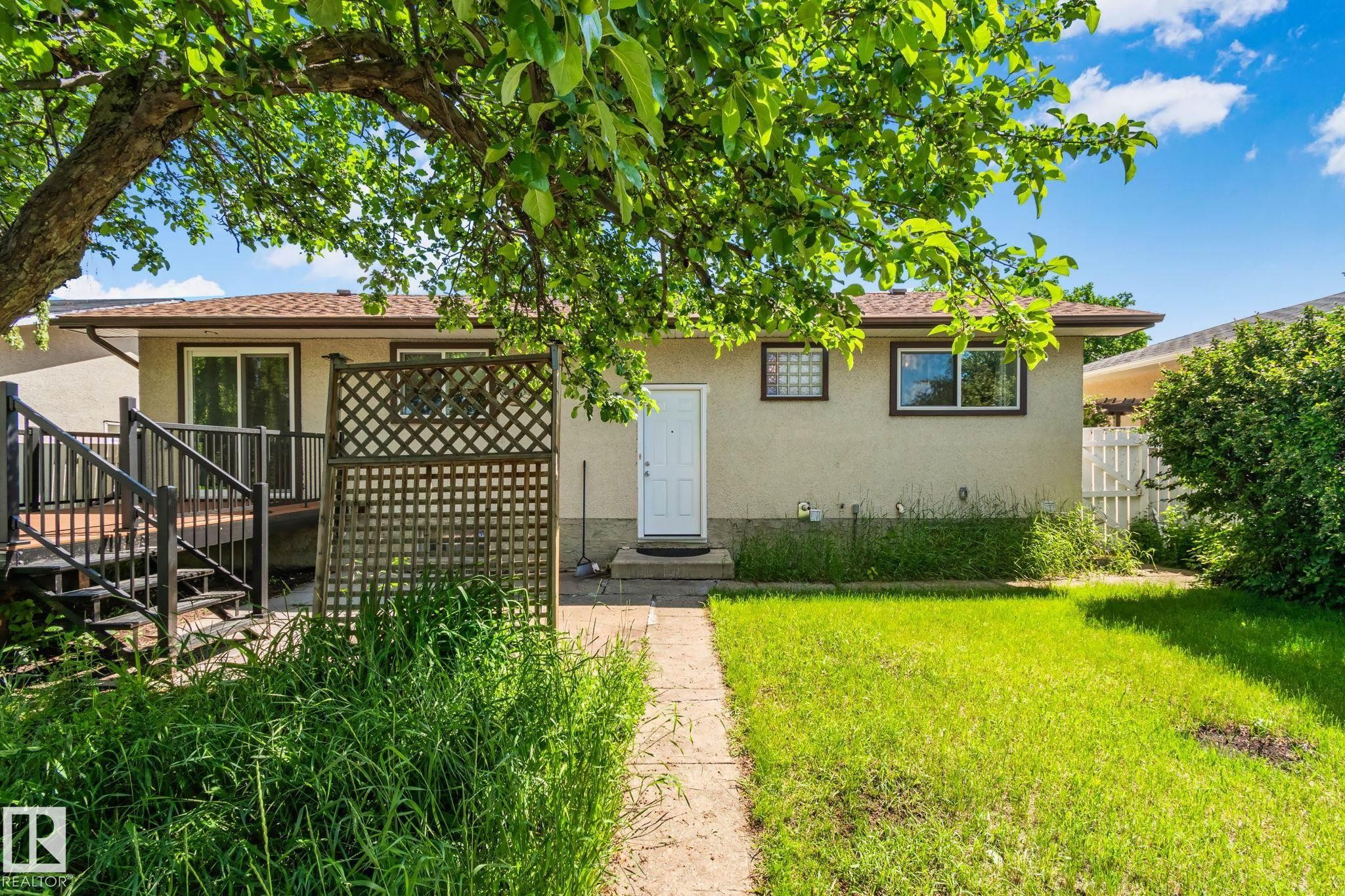 14820 75A Street, Edmonton, AB