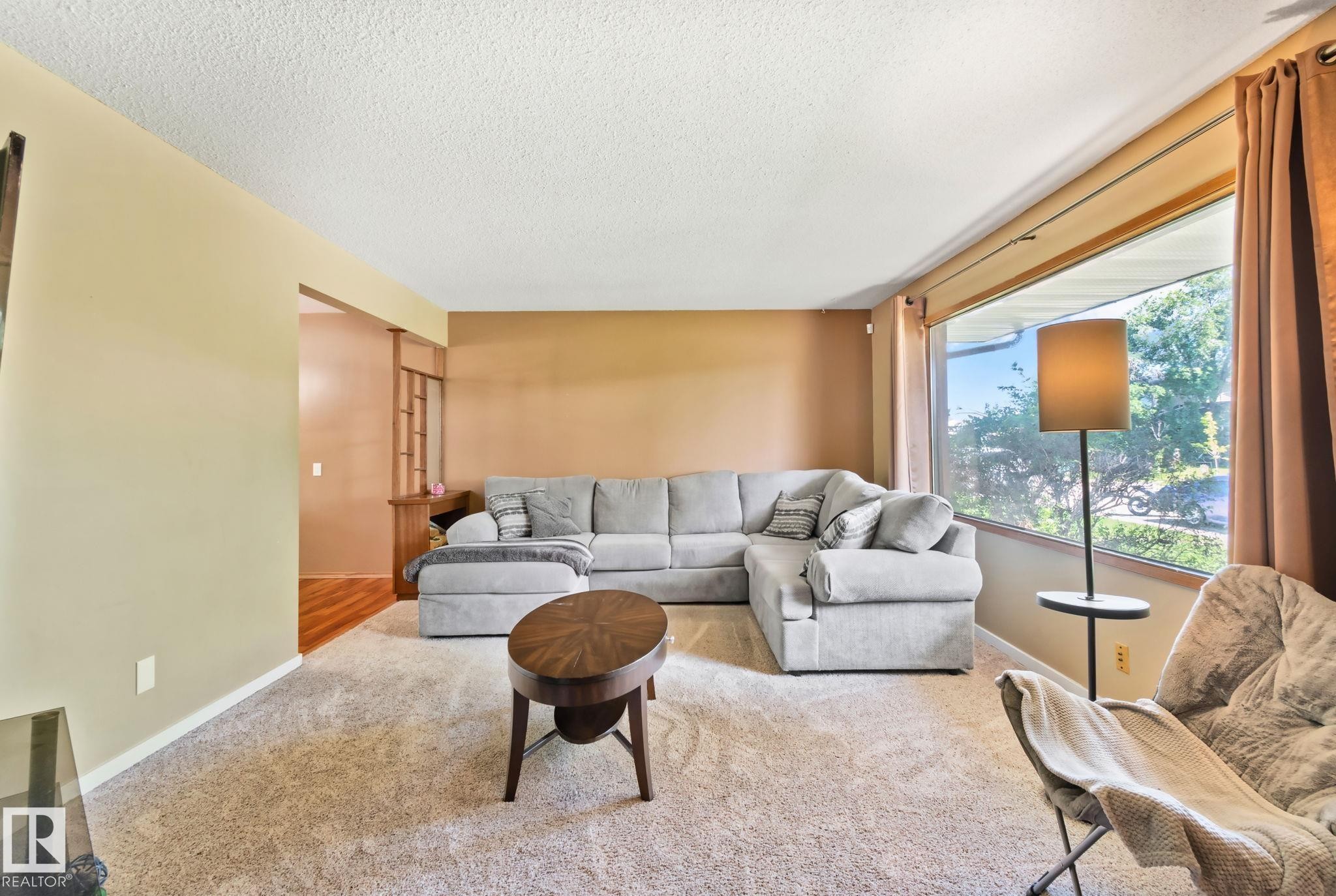 14820 75A Street, Edmonton, AB