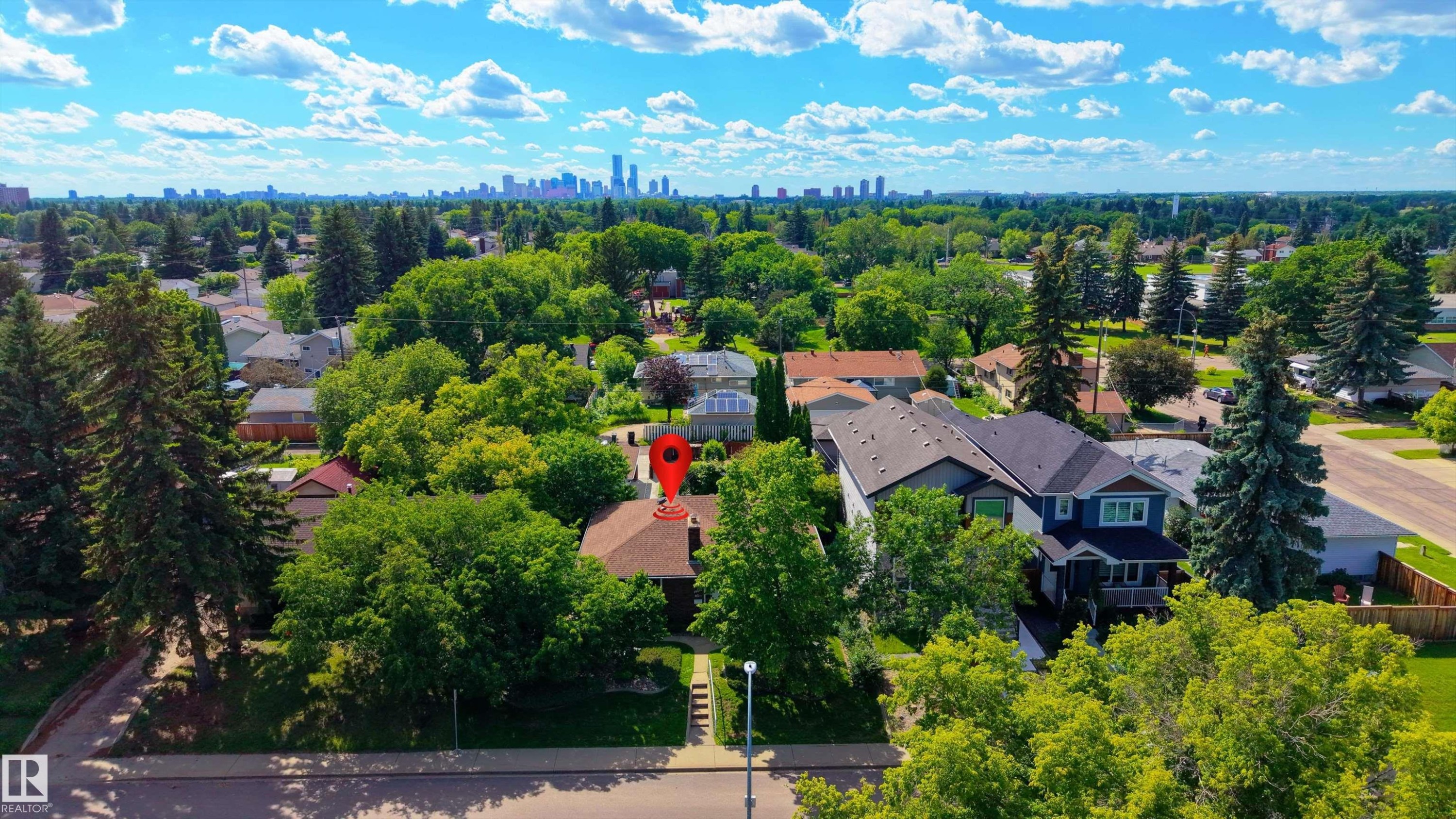 10512 45 Street, Edmonton, AB