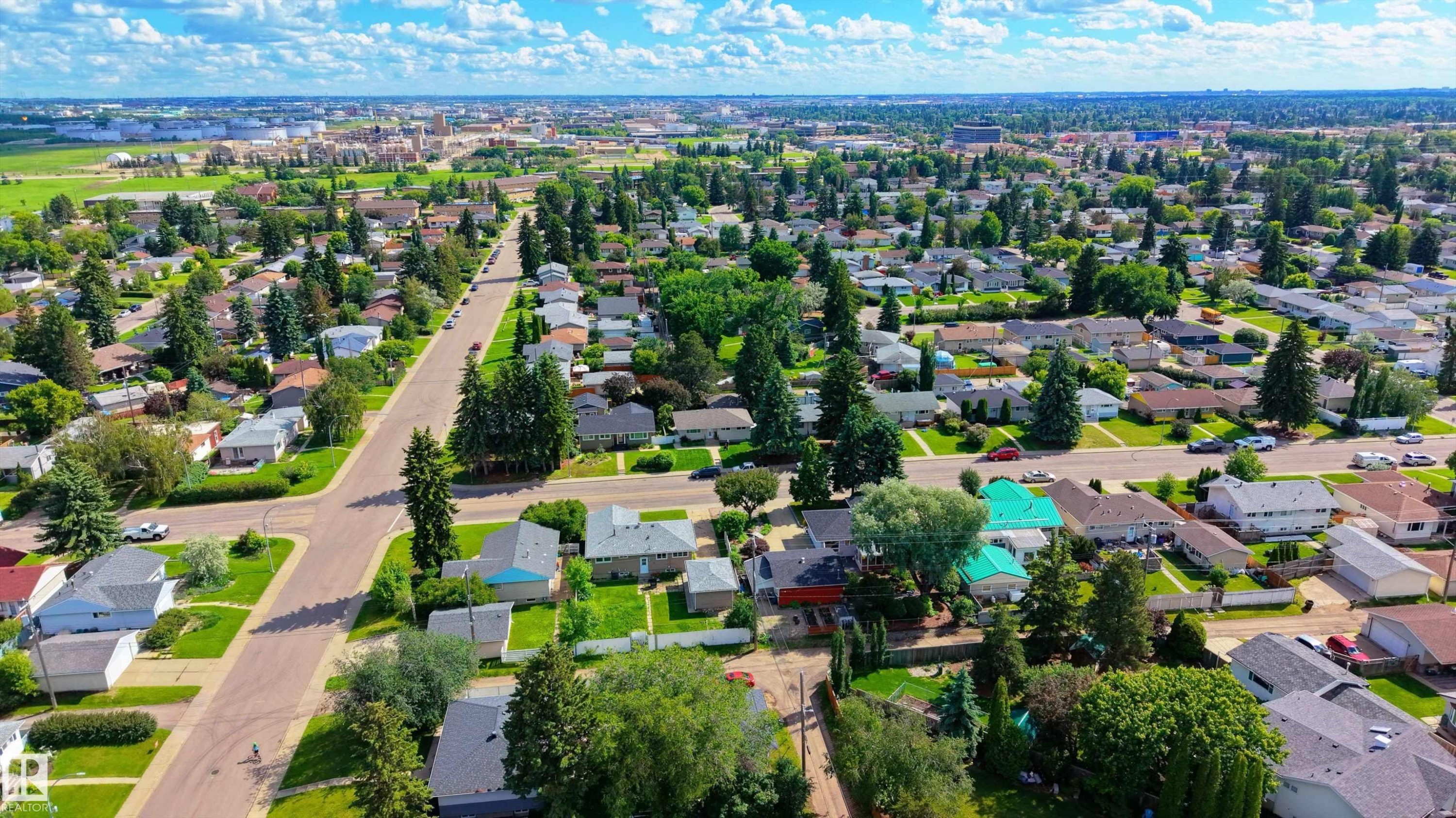10512 45 Street, Edmonton, AB