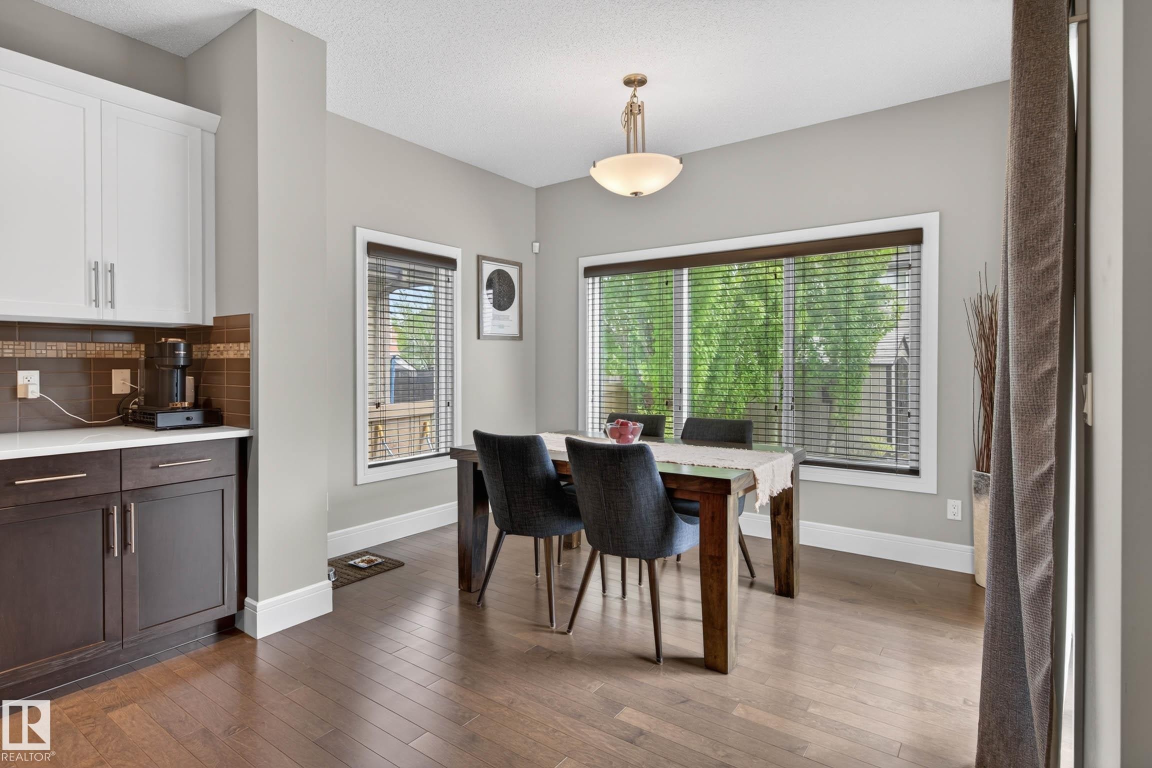 3411 Abbott Way, Edmonton, AB - Indoor Photo Showing Dining Room