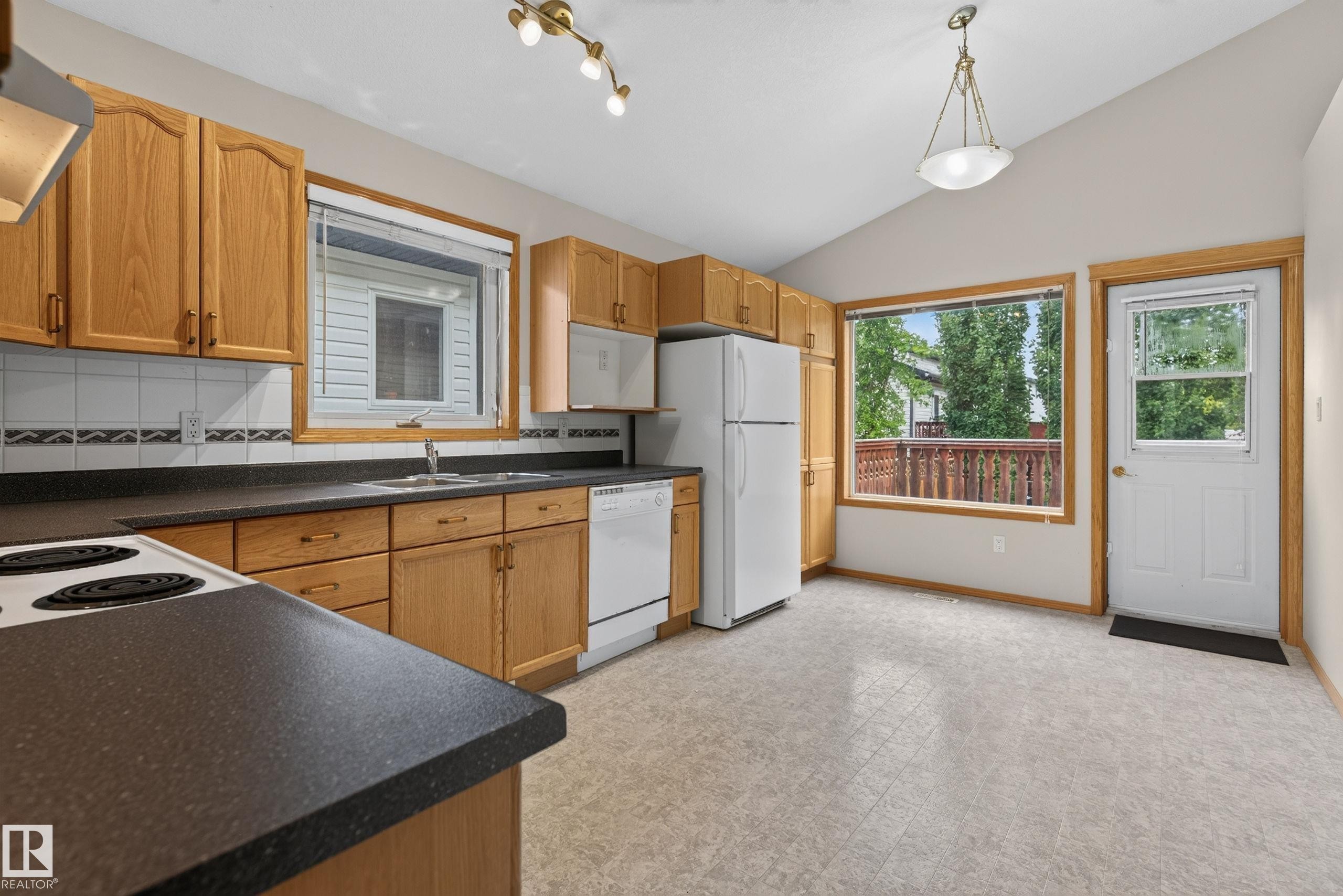 475 Highwood Boulevard, Devon, AB