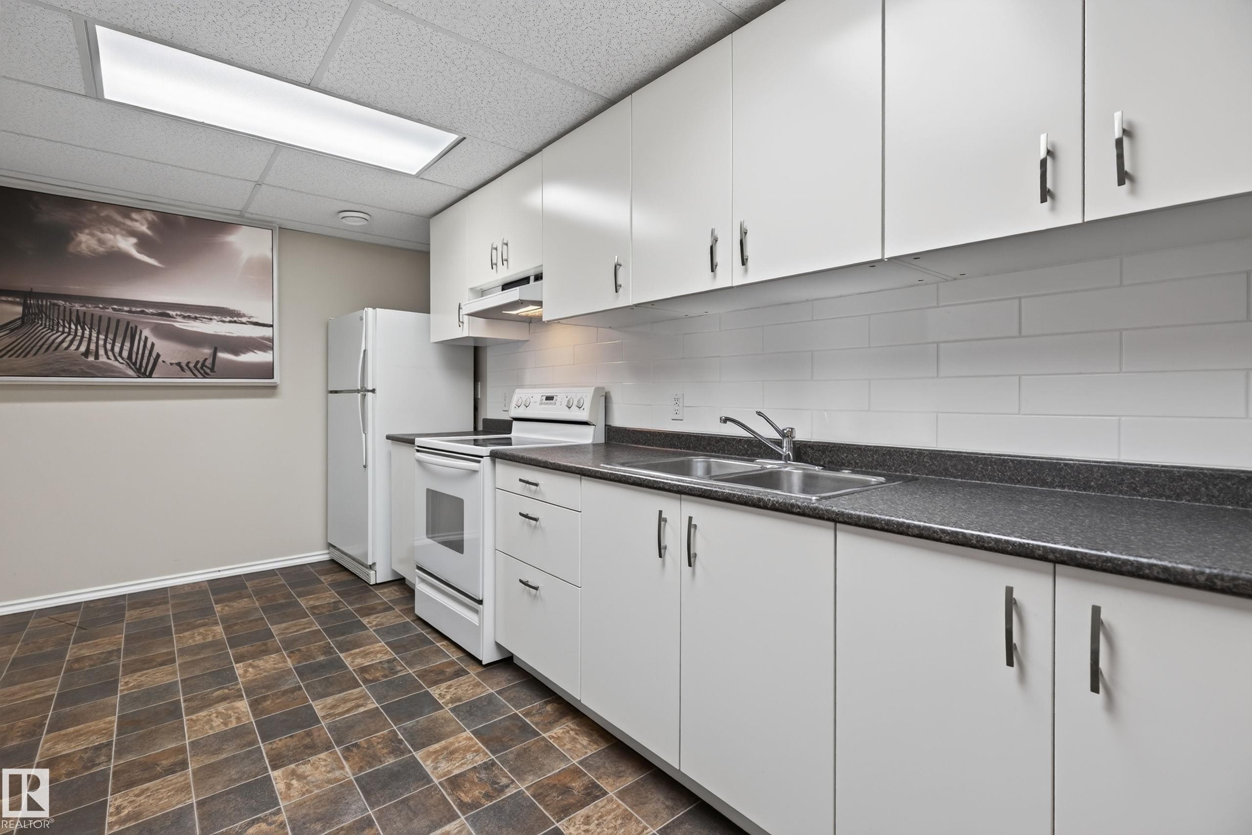 475 Highwood Boulevard, Devon, AB