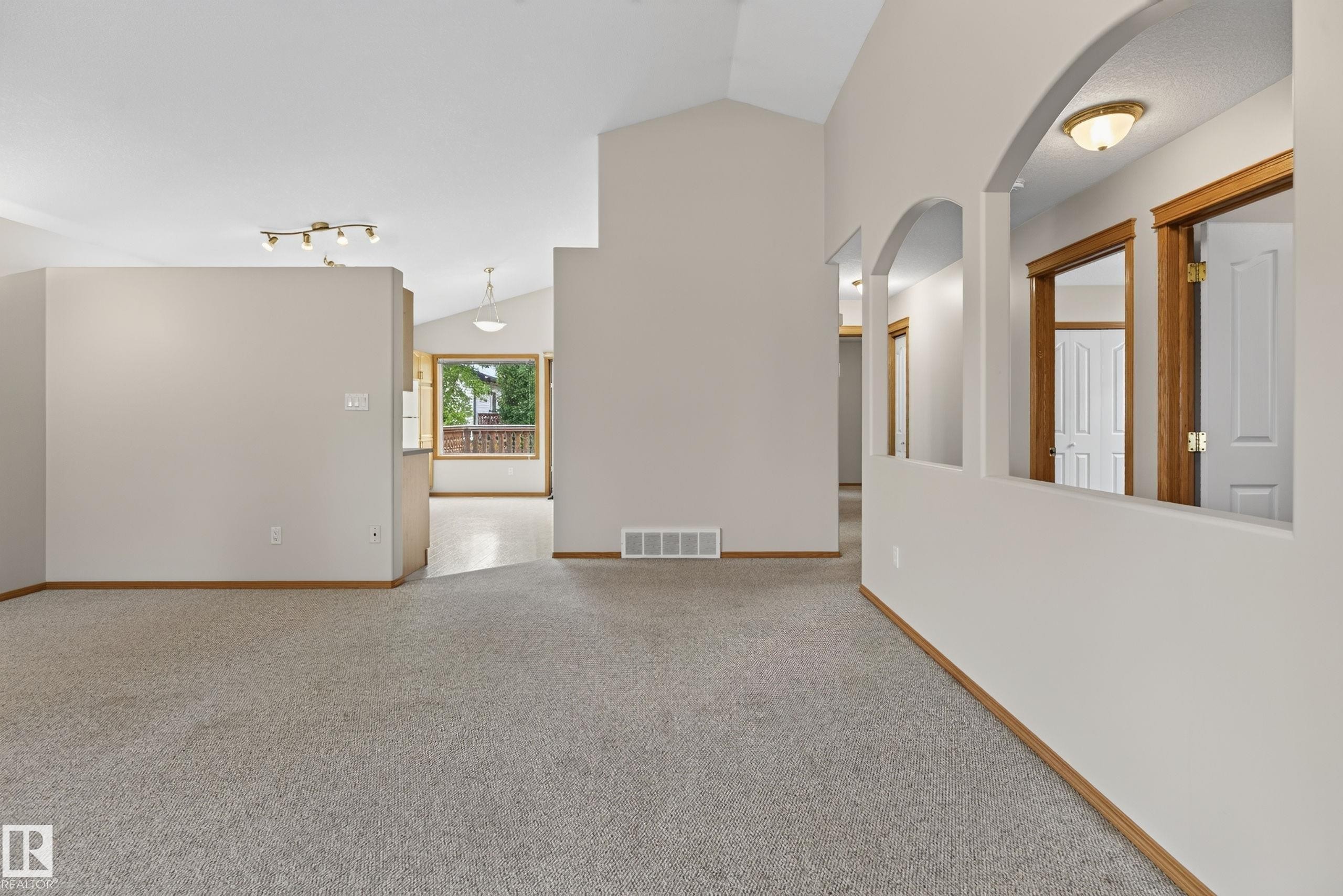 475 Highwood Boulevard, Devon, AB