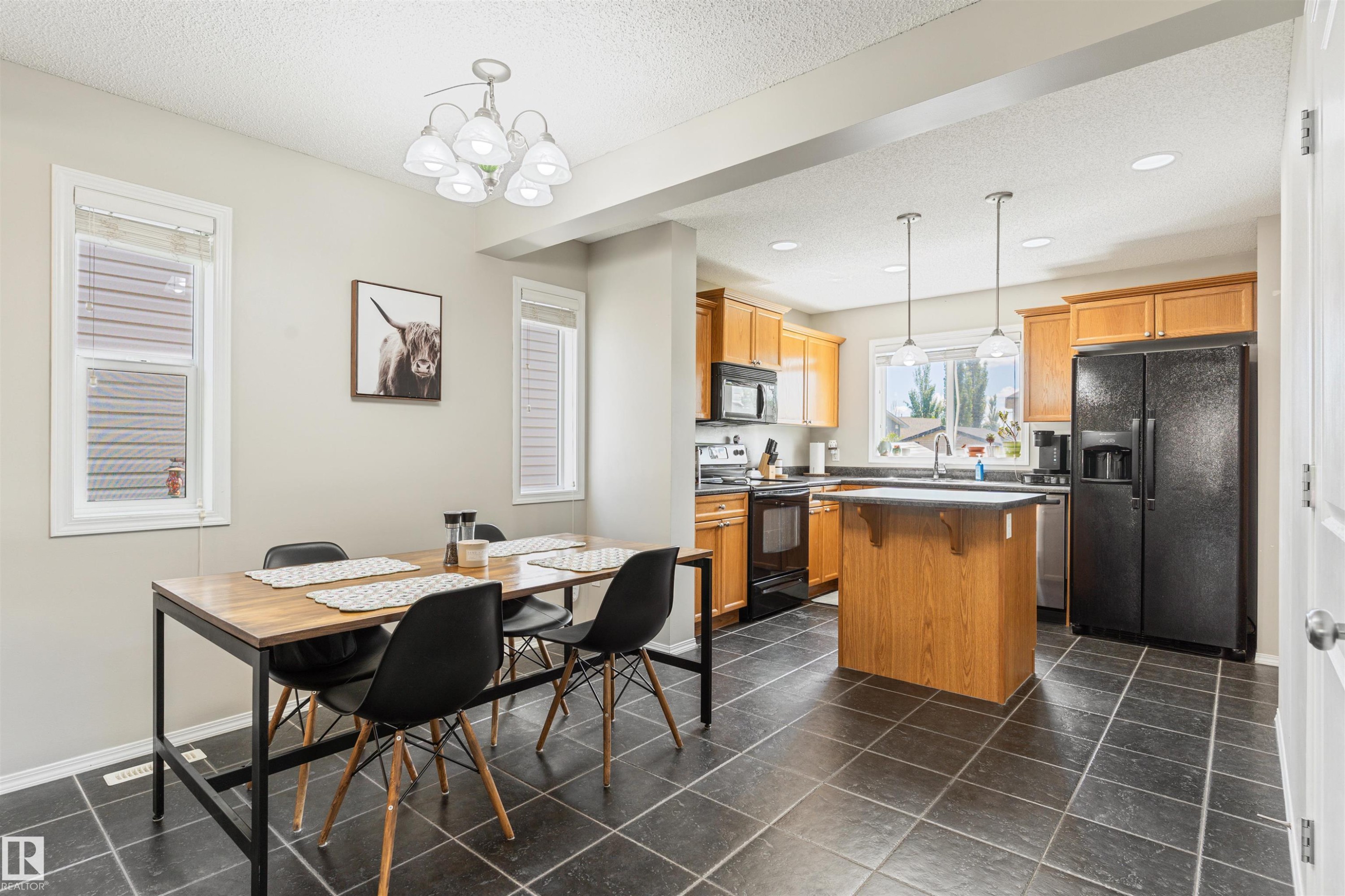 8774 Stein Lane, Edmonton, AB