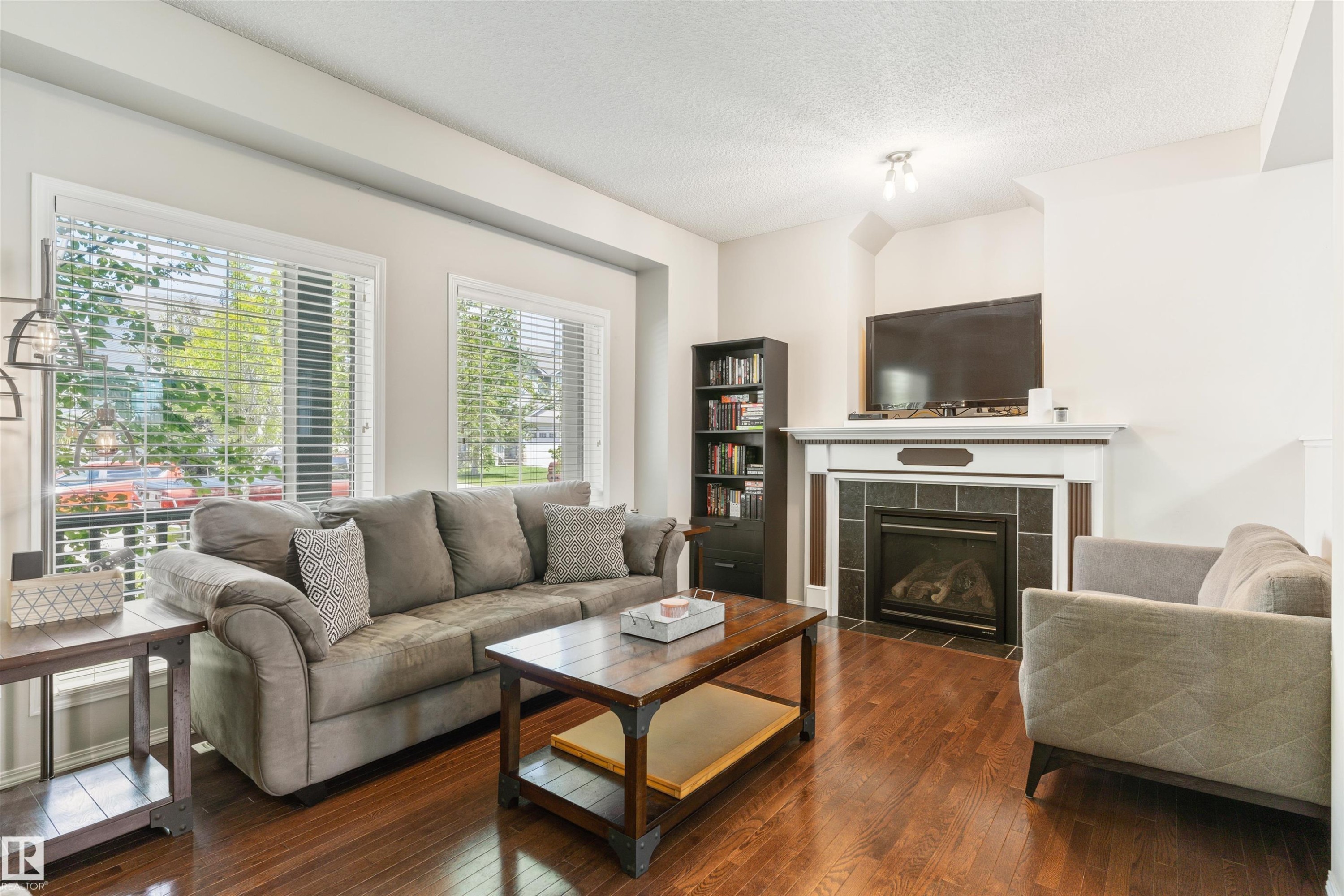 8774 Stein Lane, Edmonton, AB