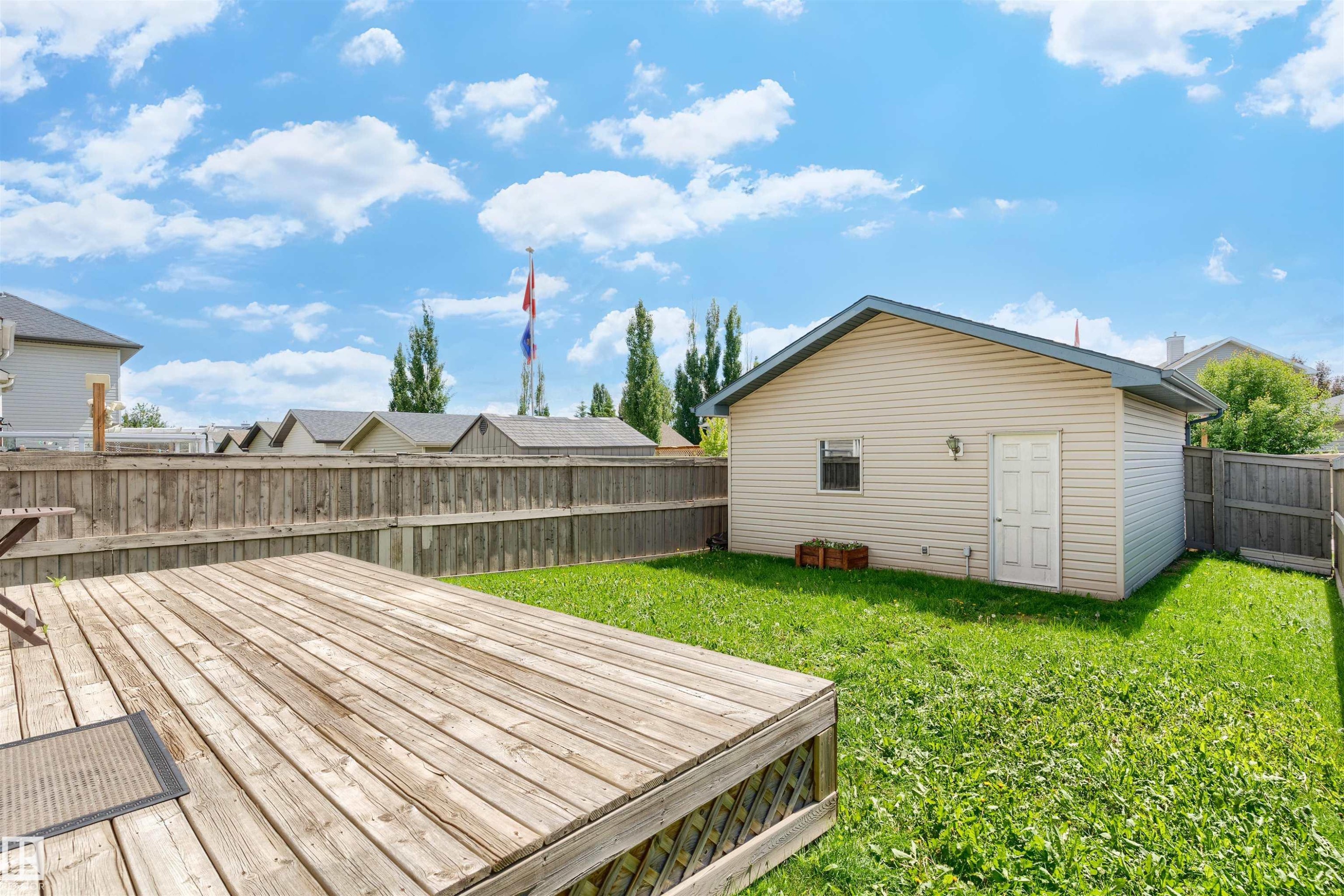 8774 Stein Lane, Edmonton, AB
