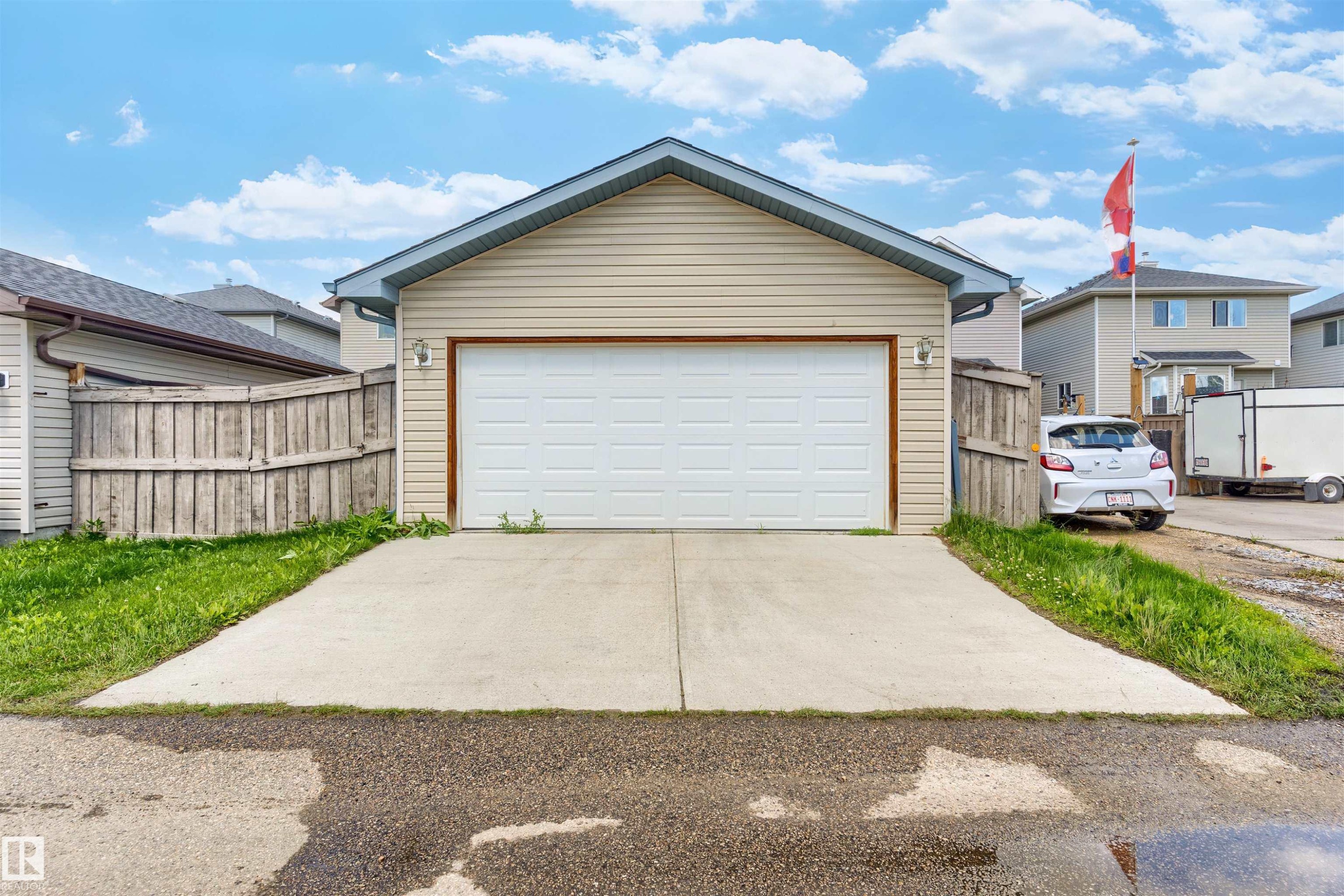 8774 Stein Lane, Edmonton, AB