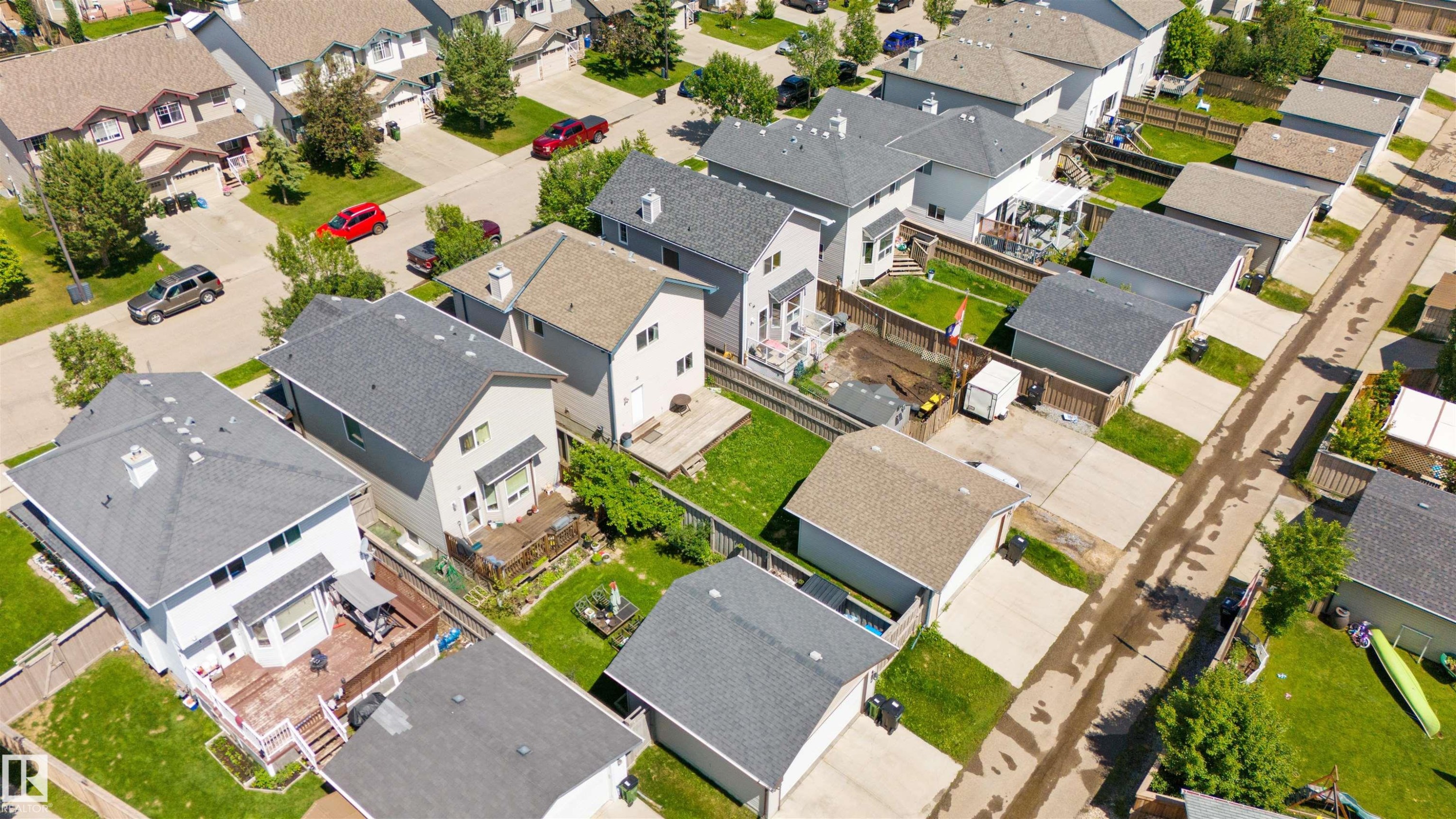 8774 Stein Lane, Edmonton, AB