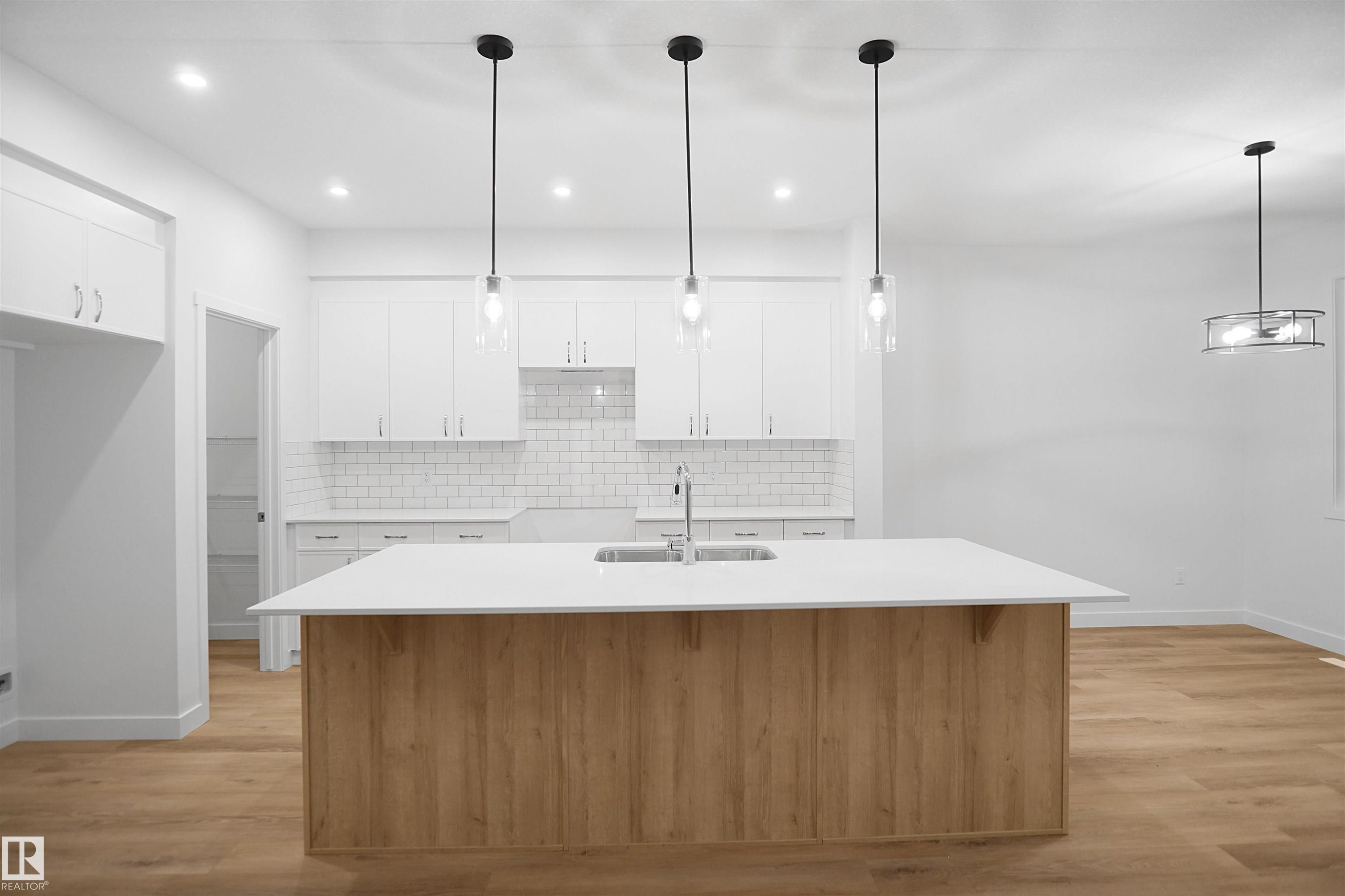 1209 11 Avenue, Edmonton, AB