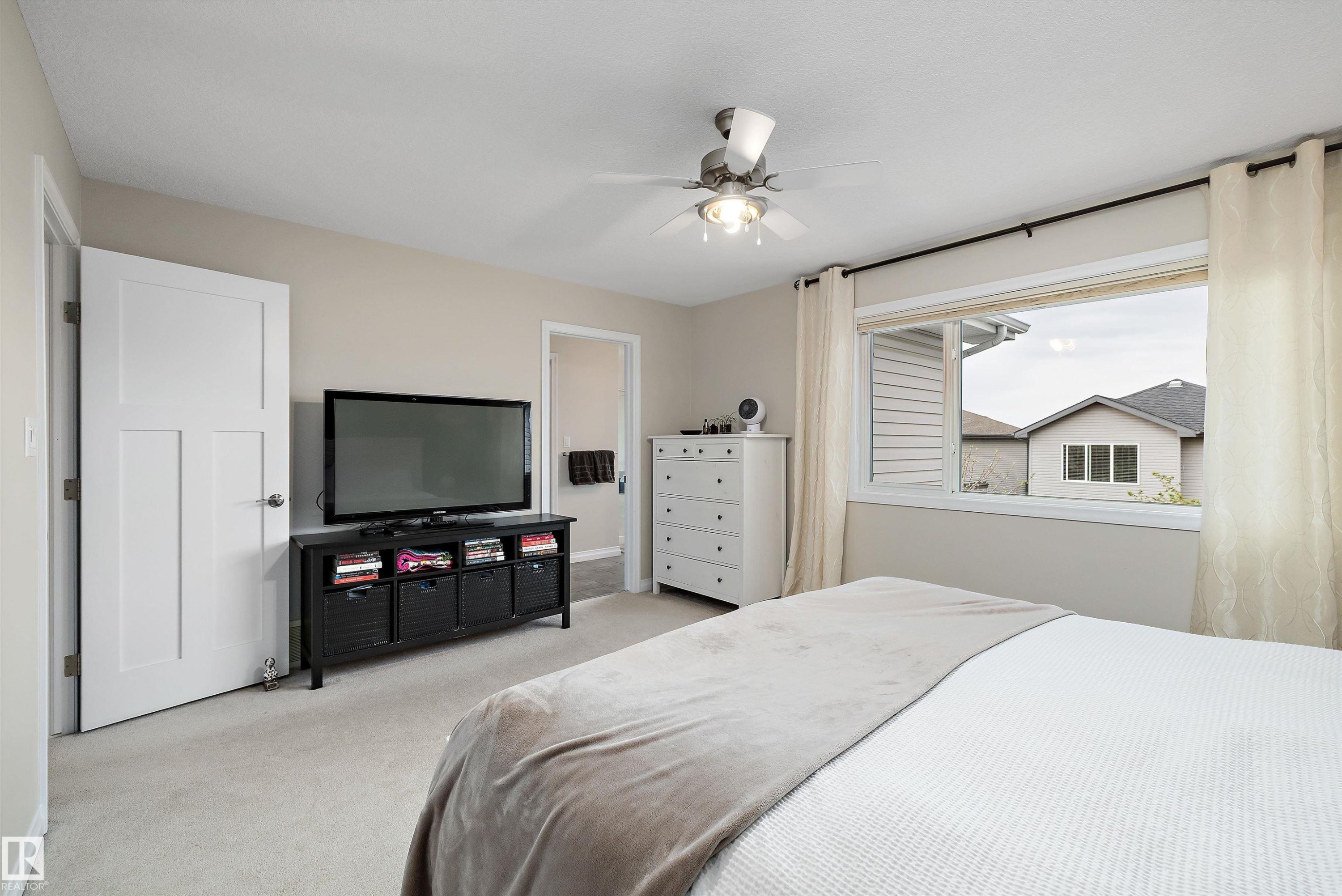 4015 Alexander Way, Edmonton, AB