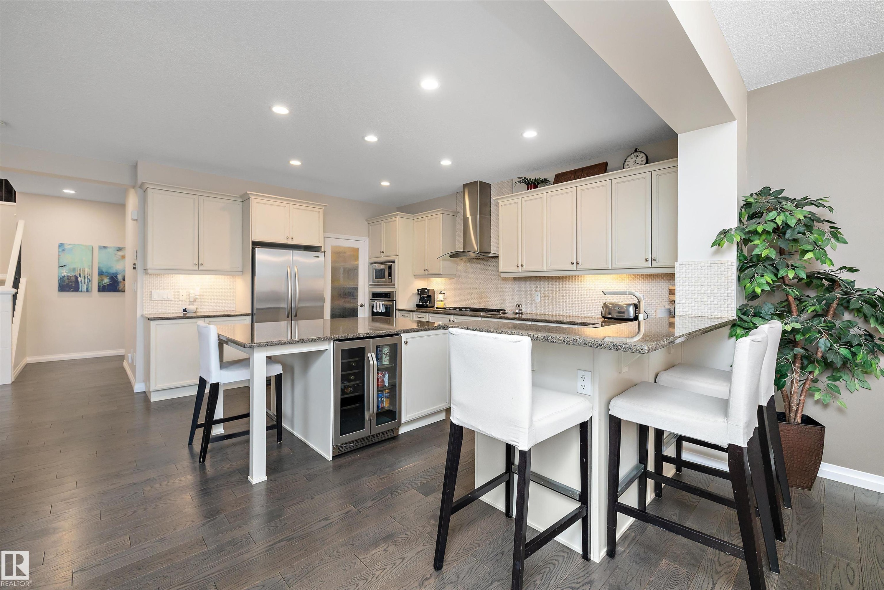 4015 Alexander Way, Edmonton, AB