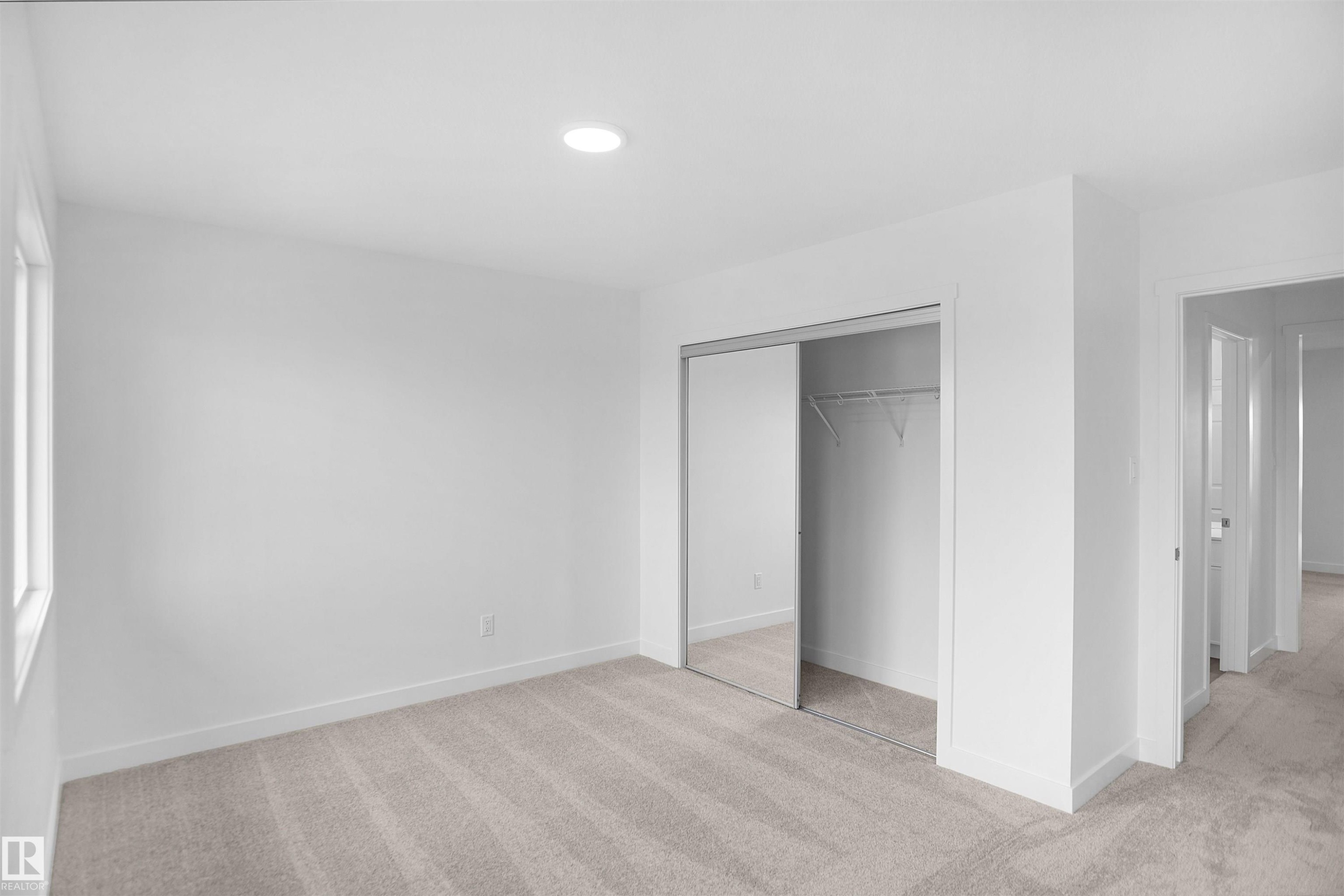 956 17 Avenue, Edmonton, AB