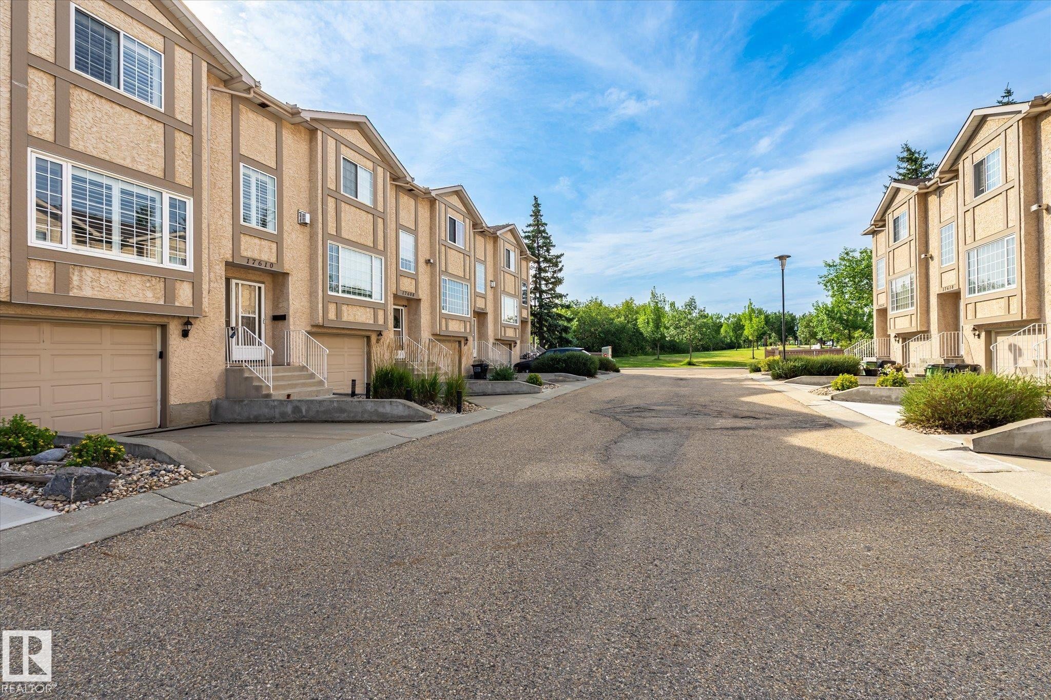 17610 96 Avenue Nw, Edmonton, AB