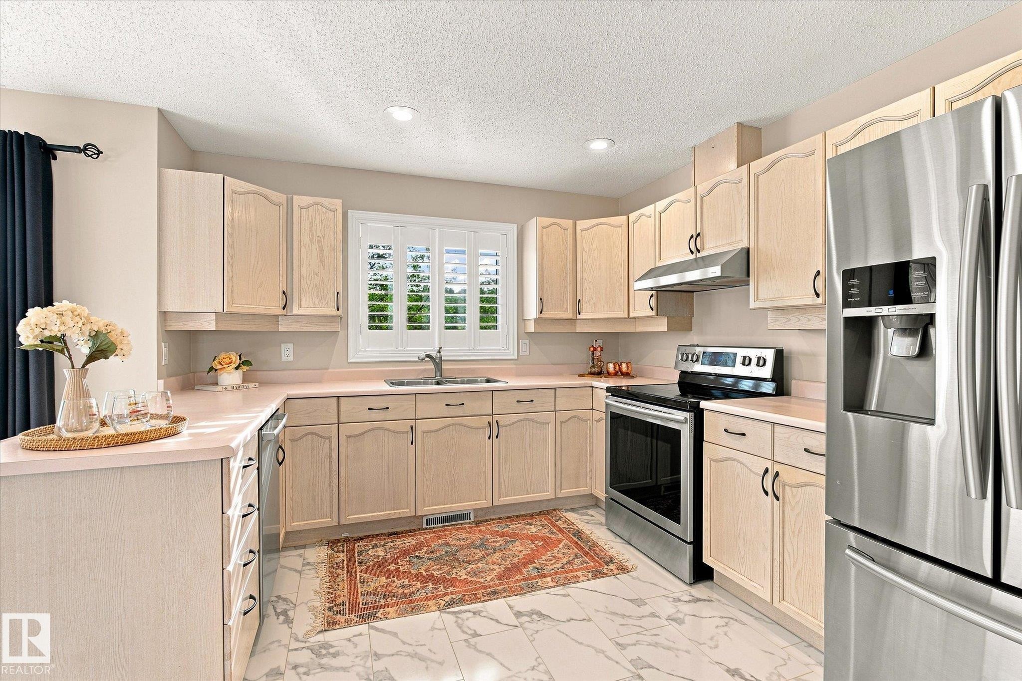 17610 96 Avenue Nw, Edmonton, AB