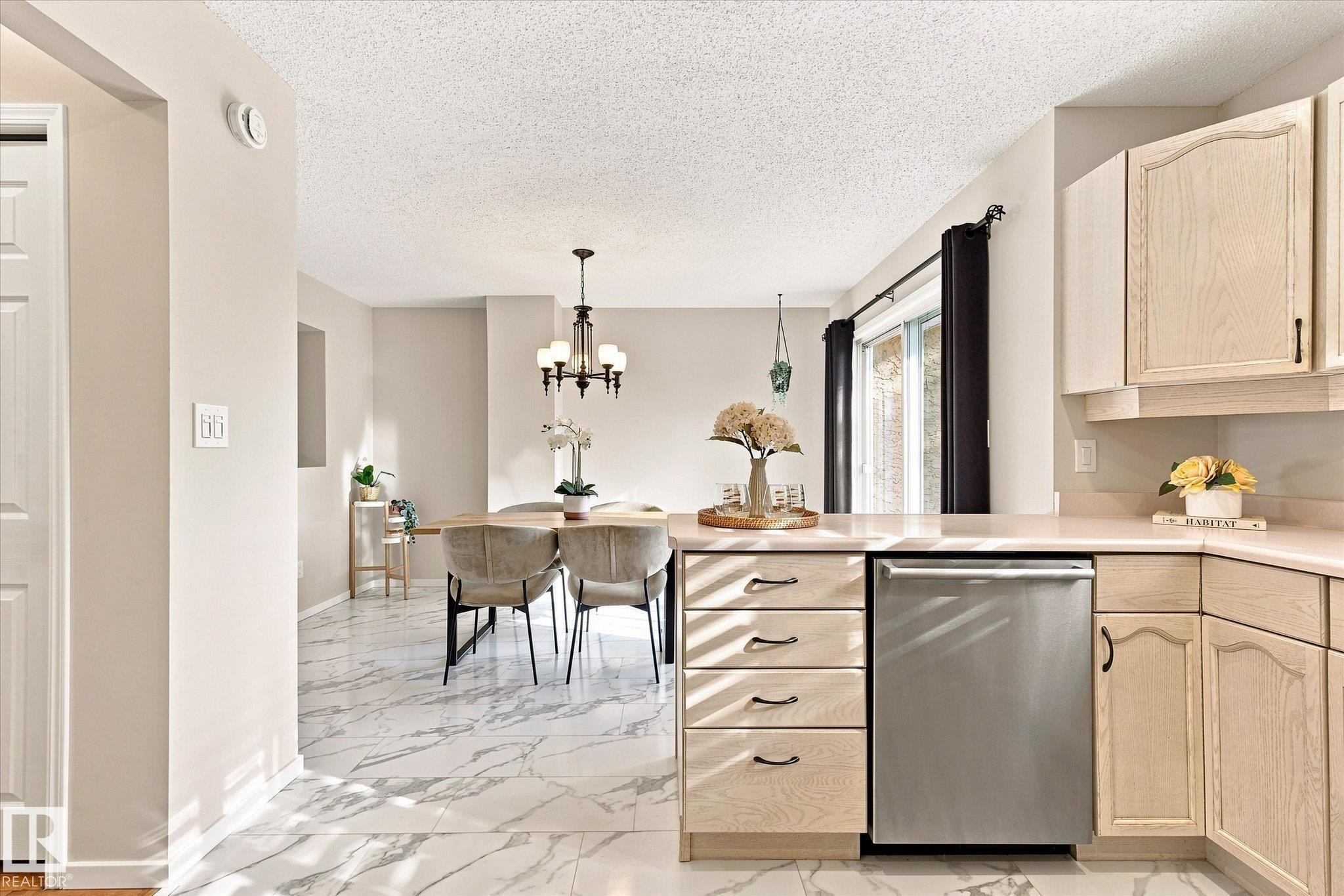 17610 96 Avenue Nw, Edmonton, AB